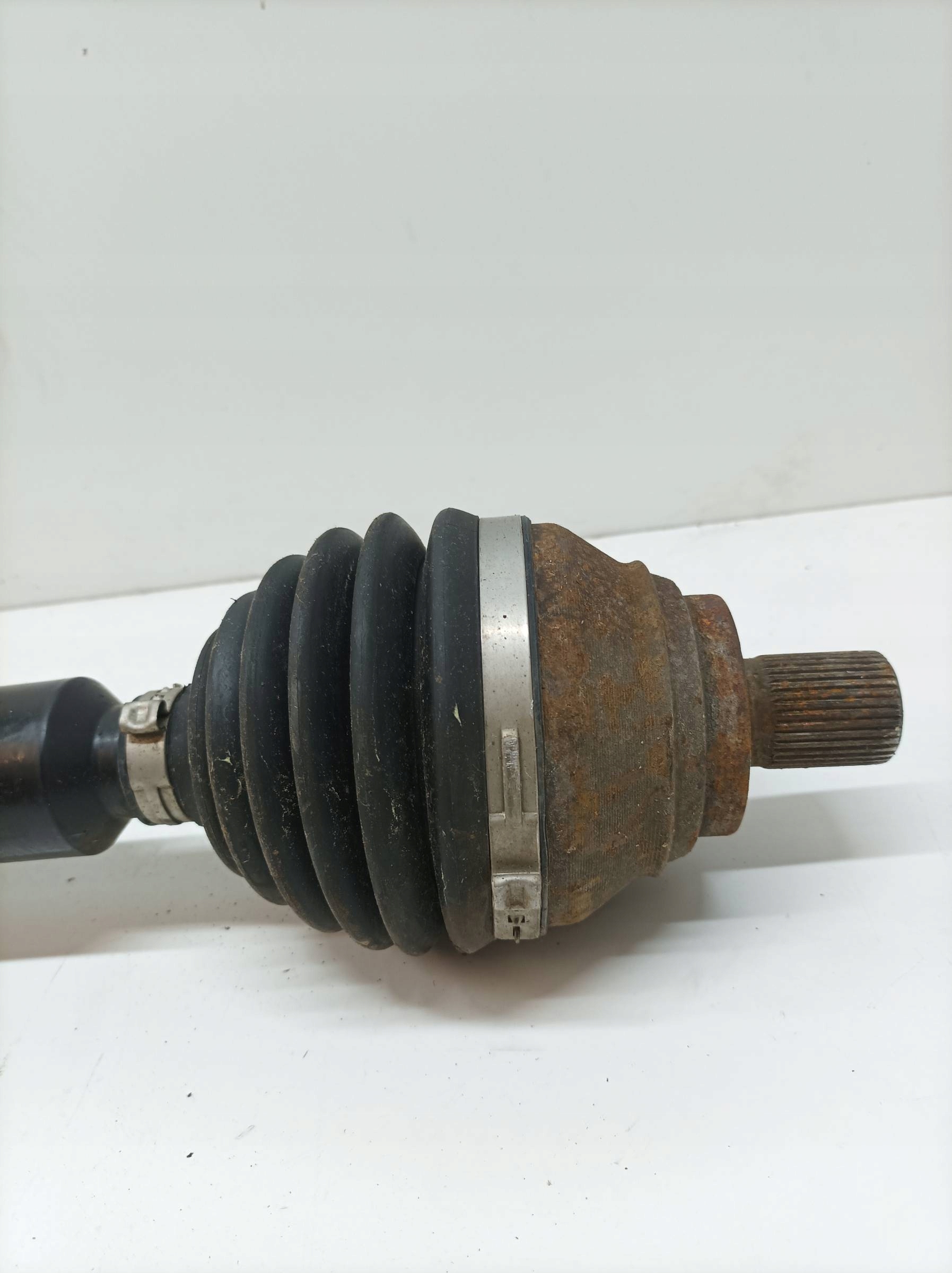 semi-axis right front 2.0 TDI 102 KM VW Volkswagen Caddy III (2003- )