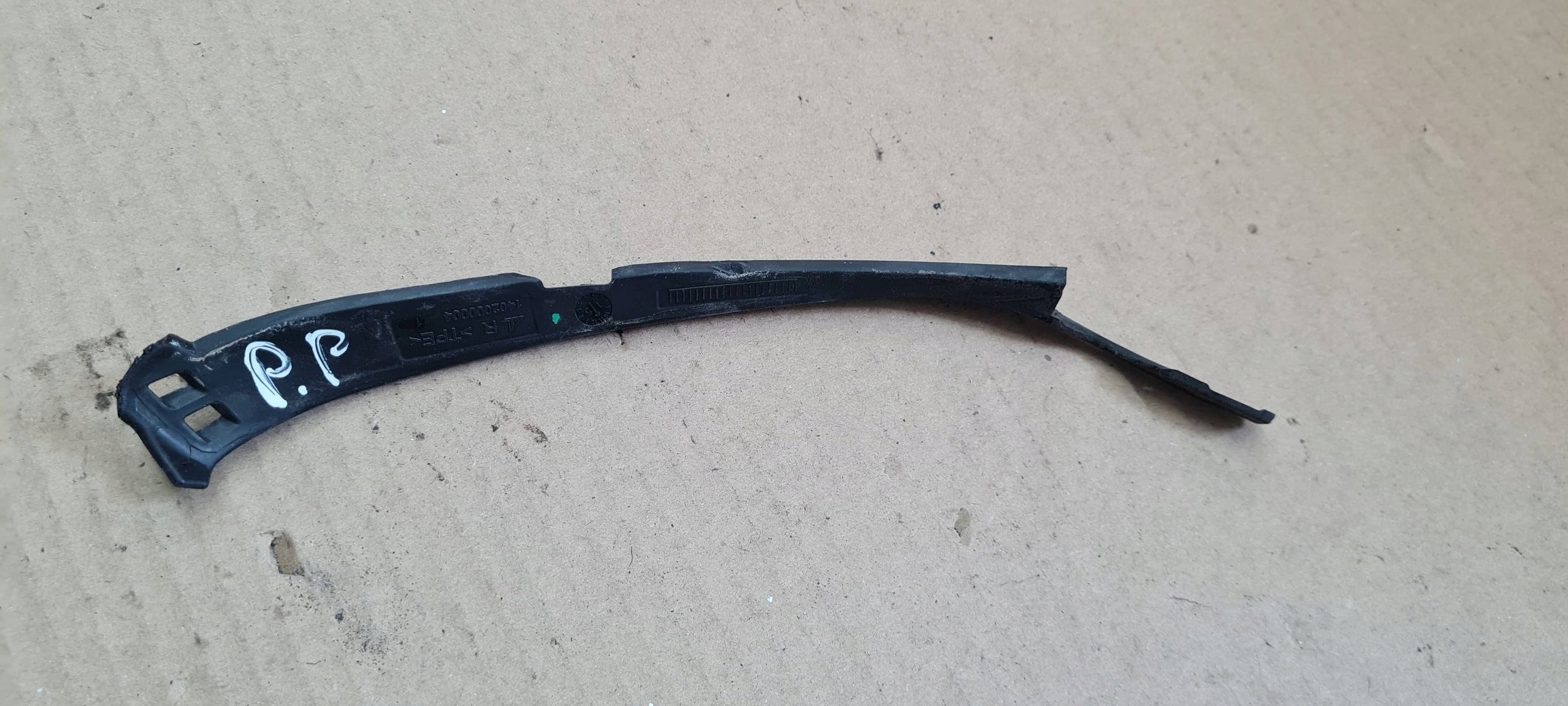 A4 B9 8W gasket rubber lights REFLEKTORA right right front 8W0941192