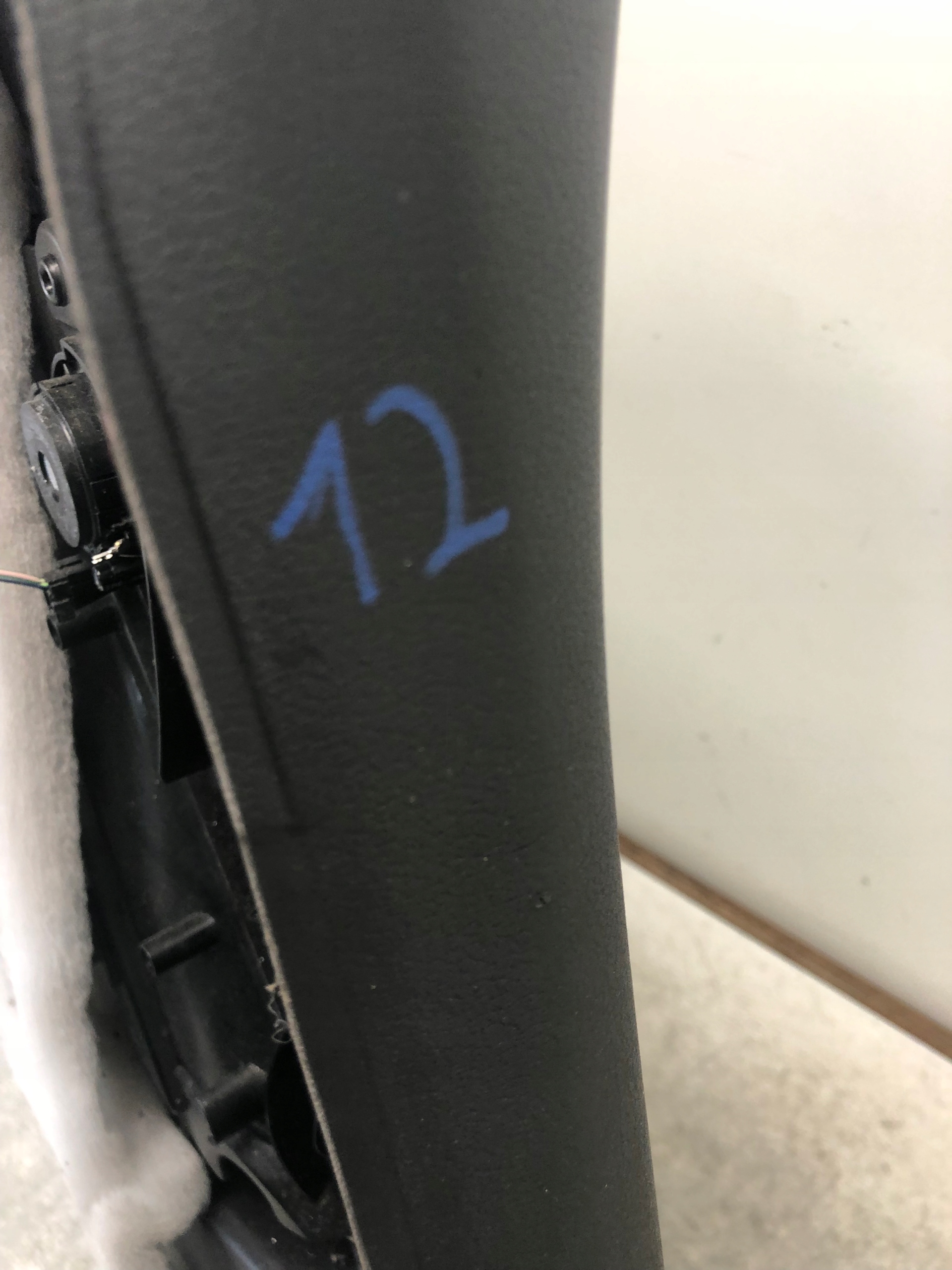 side upholstery right rear part AUDI A5 COUPE 8T0867036