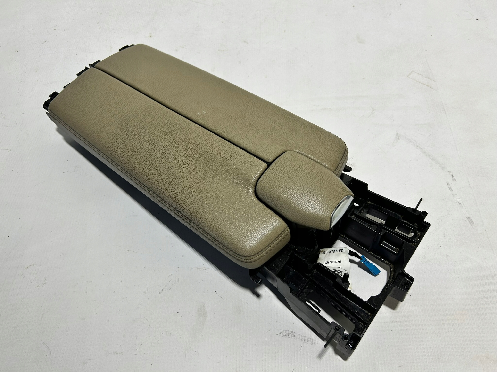 armrest MERCEDES W212 TUNEL central
