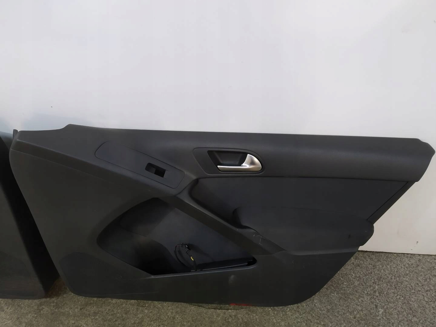 upholstery side left right front KPL VW Volkswagen Tiguan and (2007-2016)