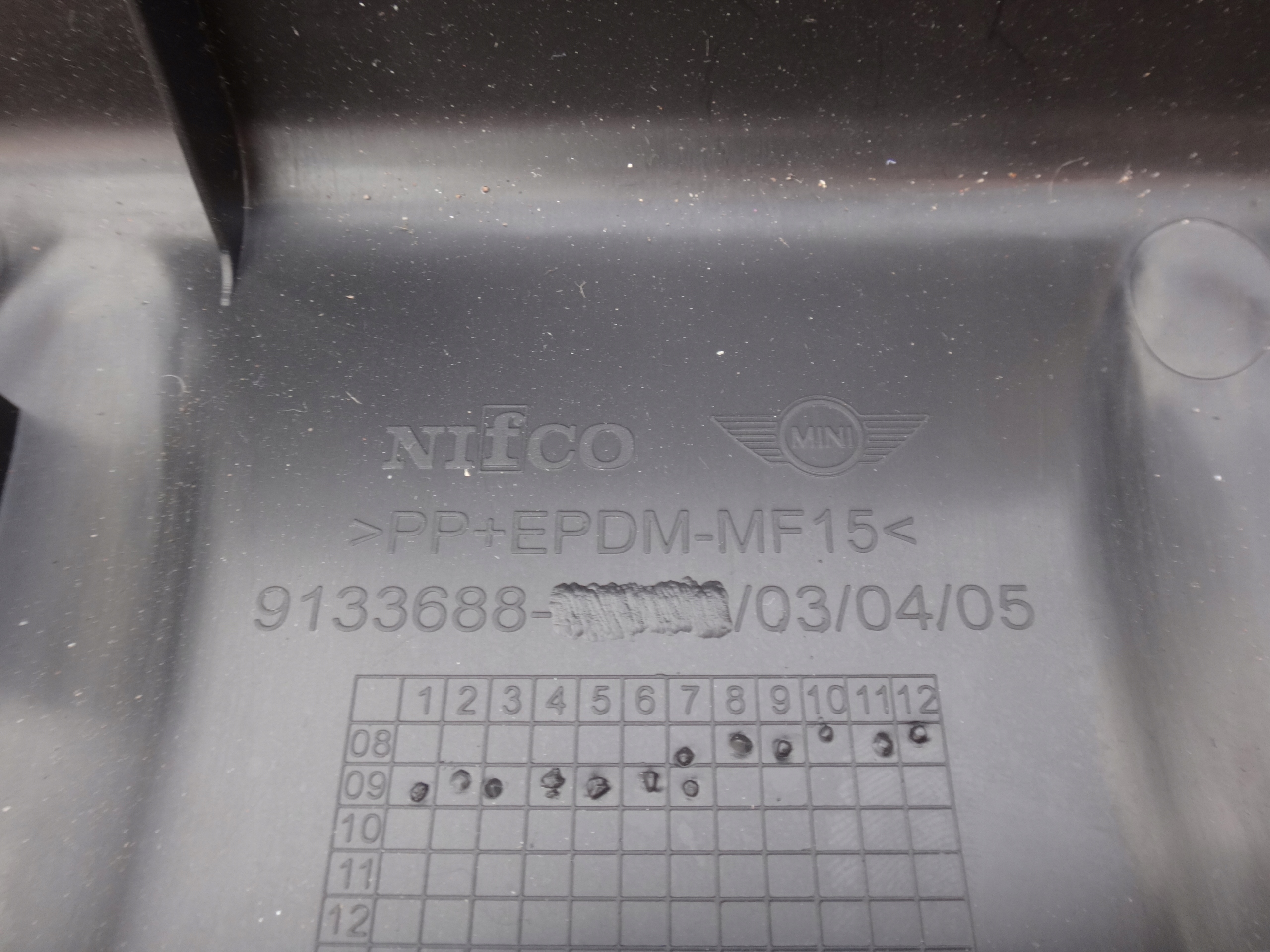 OSŁONA TYLNEGO PASA PROGU BAGAŻNIKA MINI R57 Producent części Mini OE