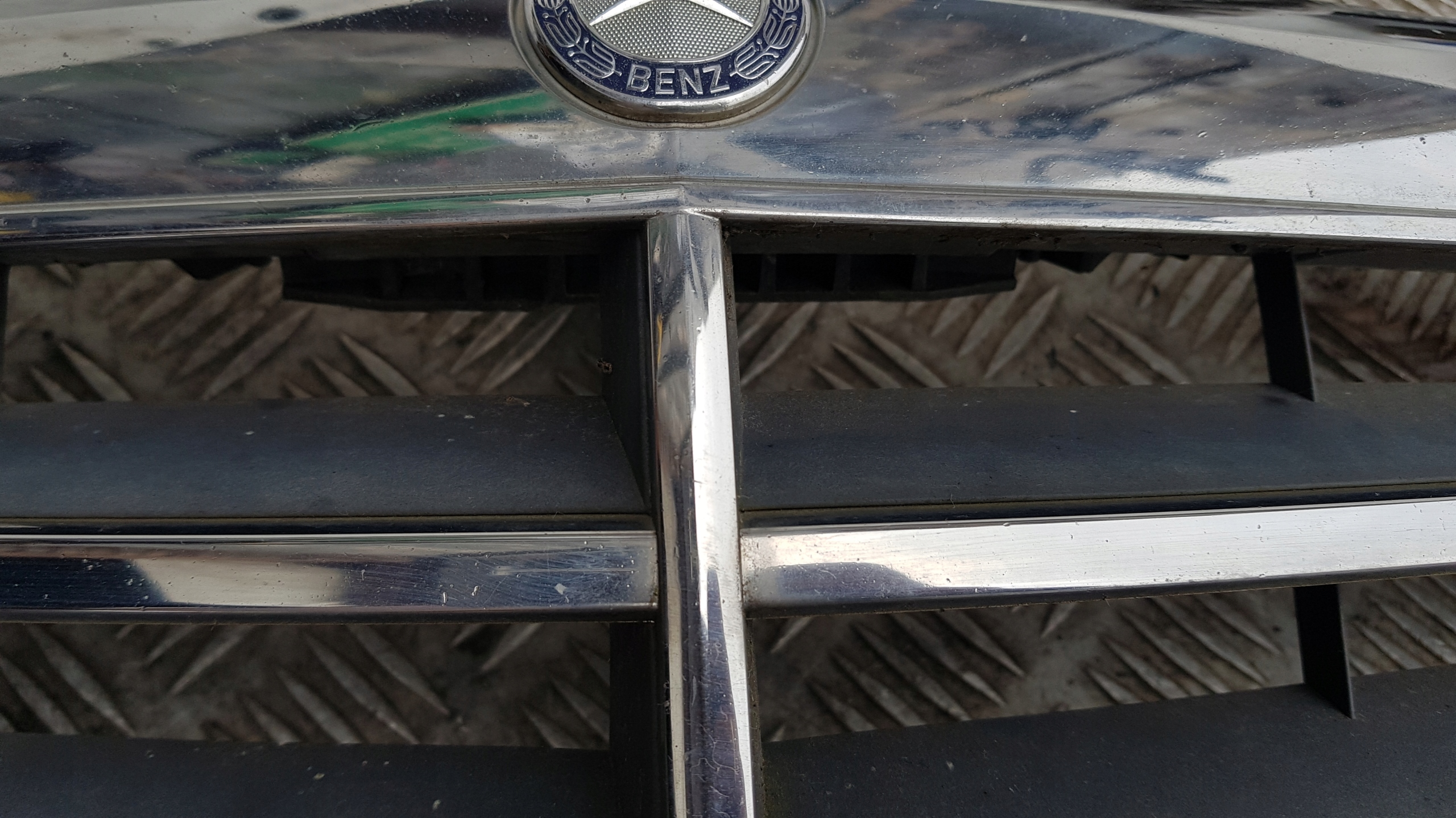 MERCEDES W212 grill grille radiator