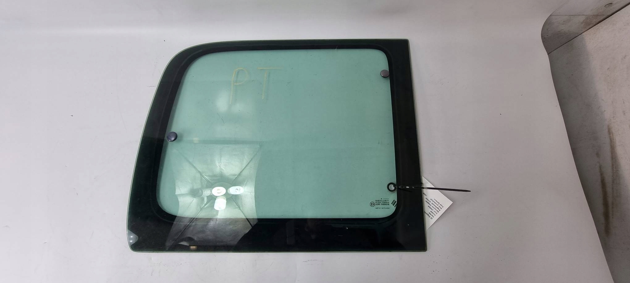 window bodywork right rear part CITROEN BERLINGO and