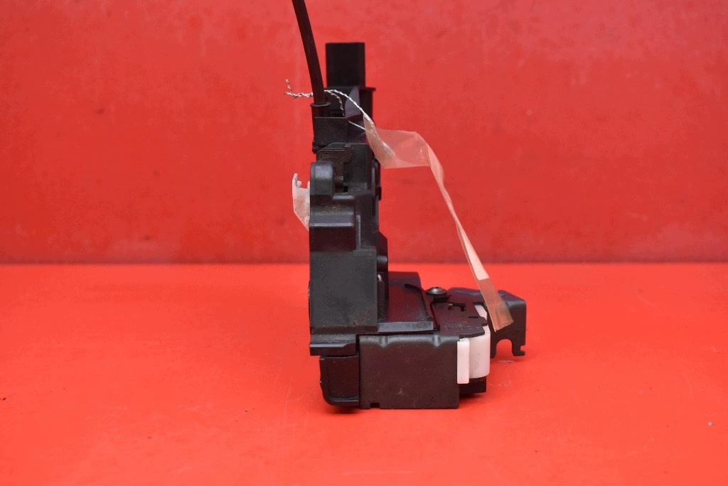 lock door right front front EU 30784487 VOLVO S80 2 II V70 3 III 06-09
