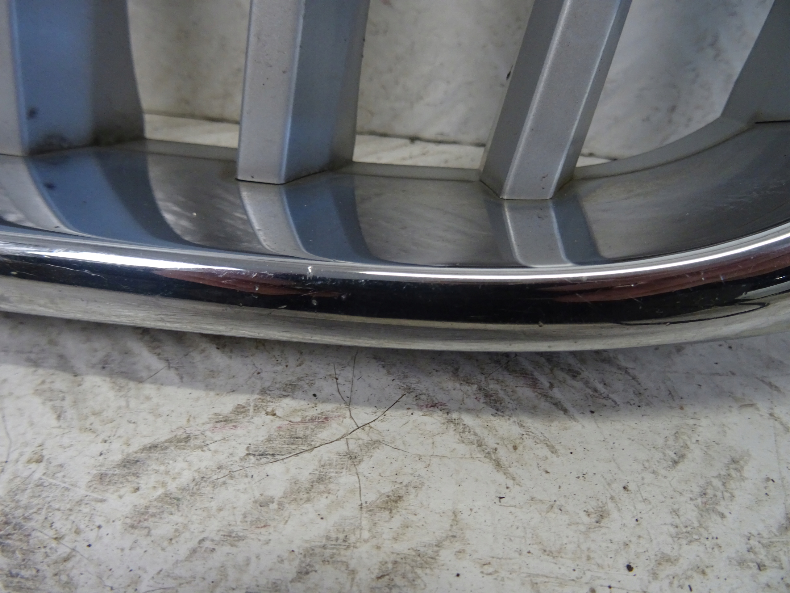 grille kidney grille front front left BMW X3 F25 51117210725