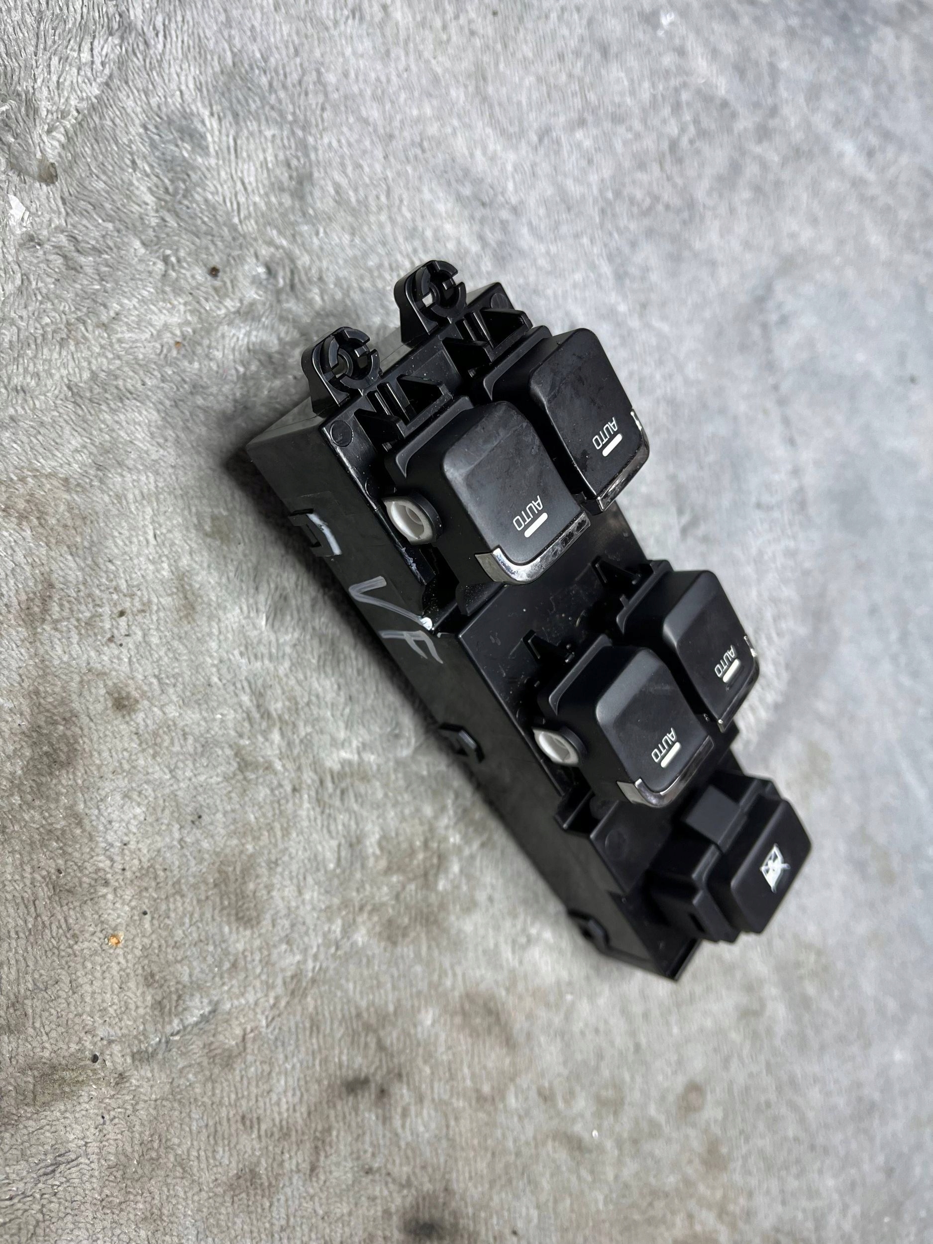 PANEL door window control switch left KIA Ceed II 12-17 93570-a2200 !J