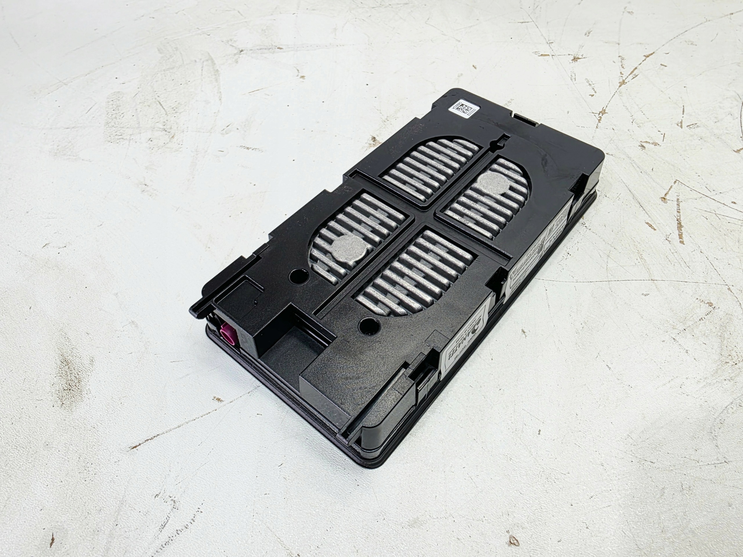 LADOWARKA INDUKCYJNA AUDI A4 B9 8W0035502C