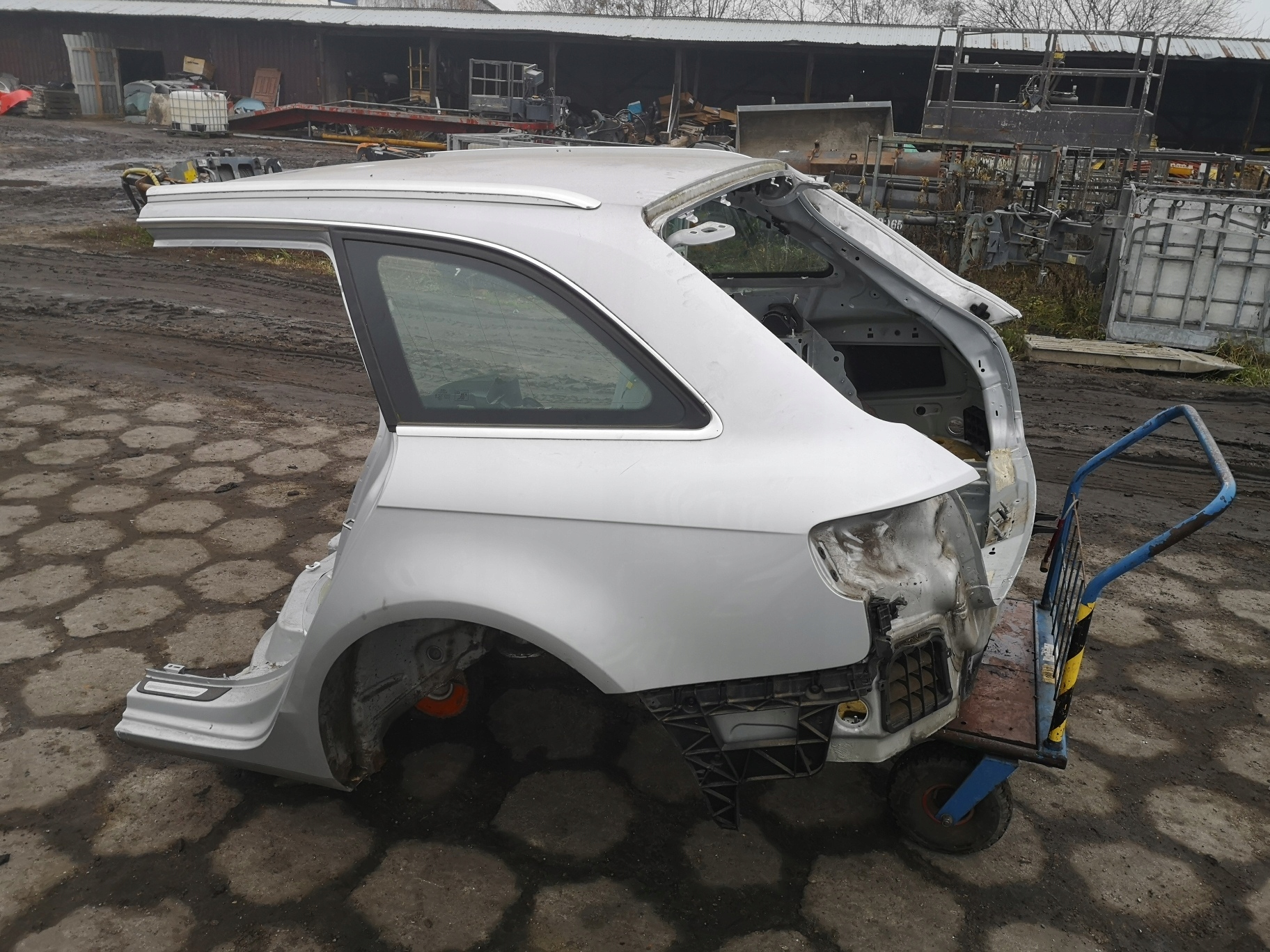 ĆWIARTKA TYŁ DUPA WANNA PAS AUDI A4 B8 AVANT KOMBI