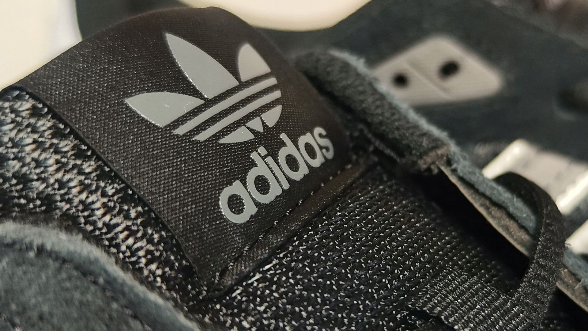 Buty ADIDAS ZX 750 GW5527 r. 44 Kolor wielokolorowy