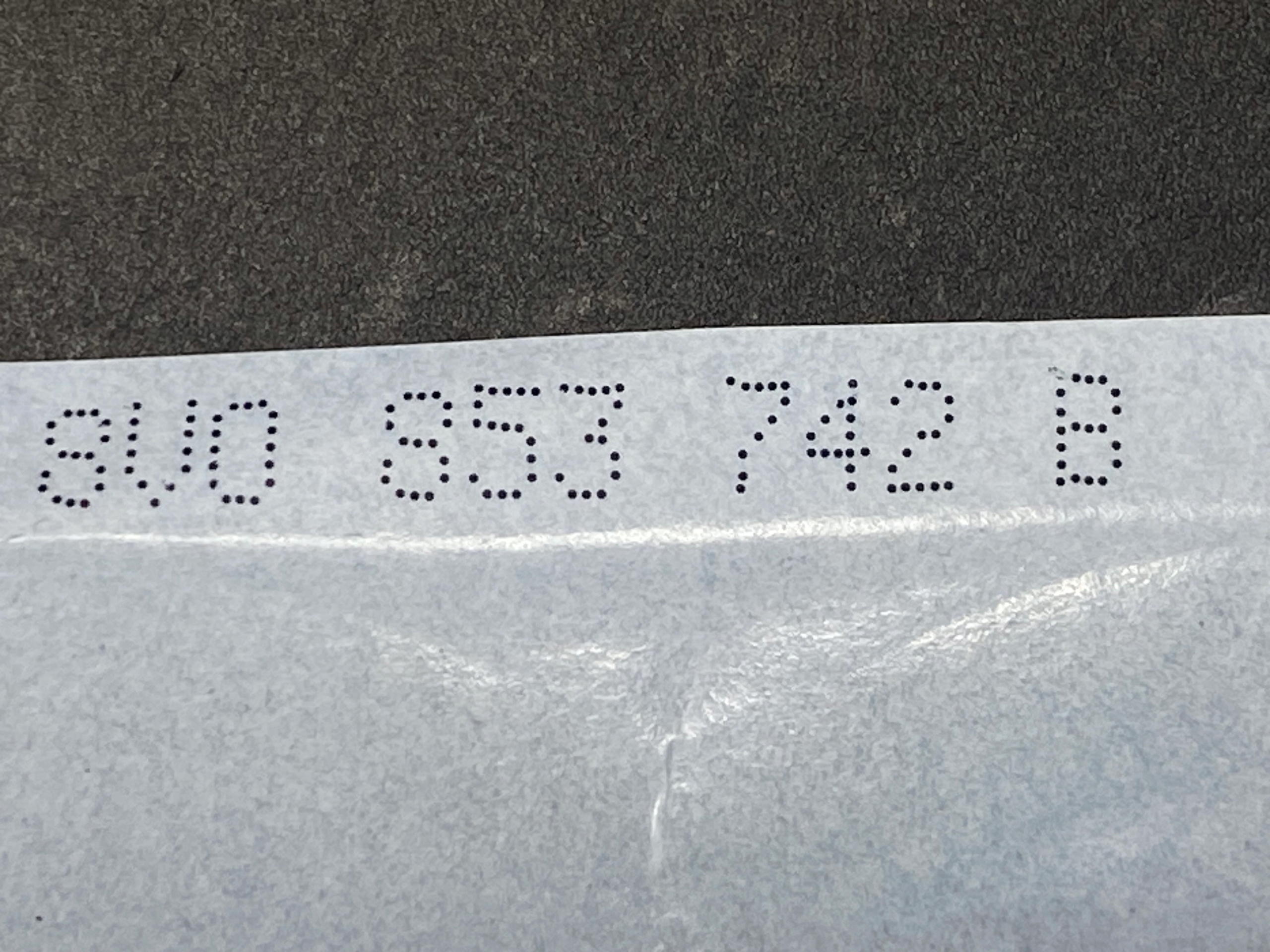 Znaczek tylny czarny AUDI Q2 TT R8 8V0853742B Numer katalogowy części 8V0853742B