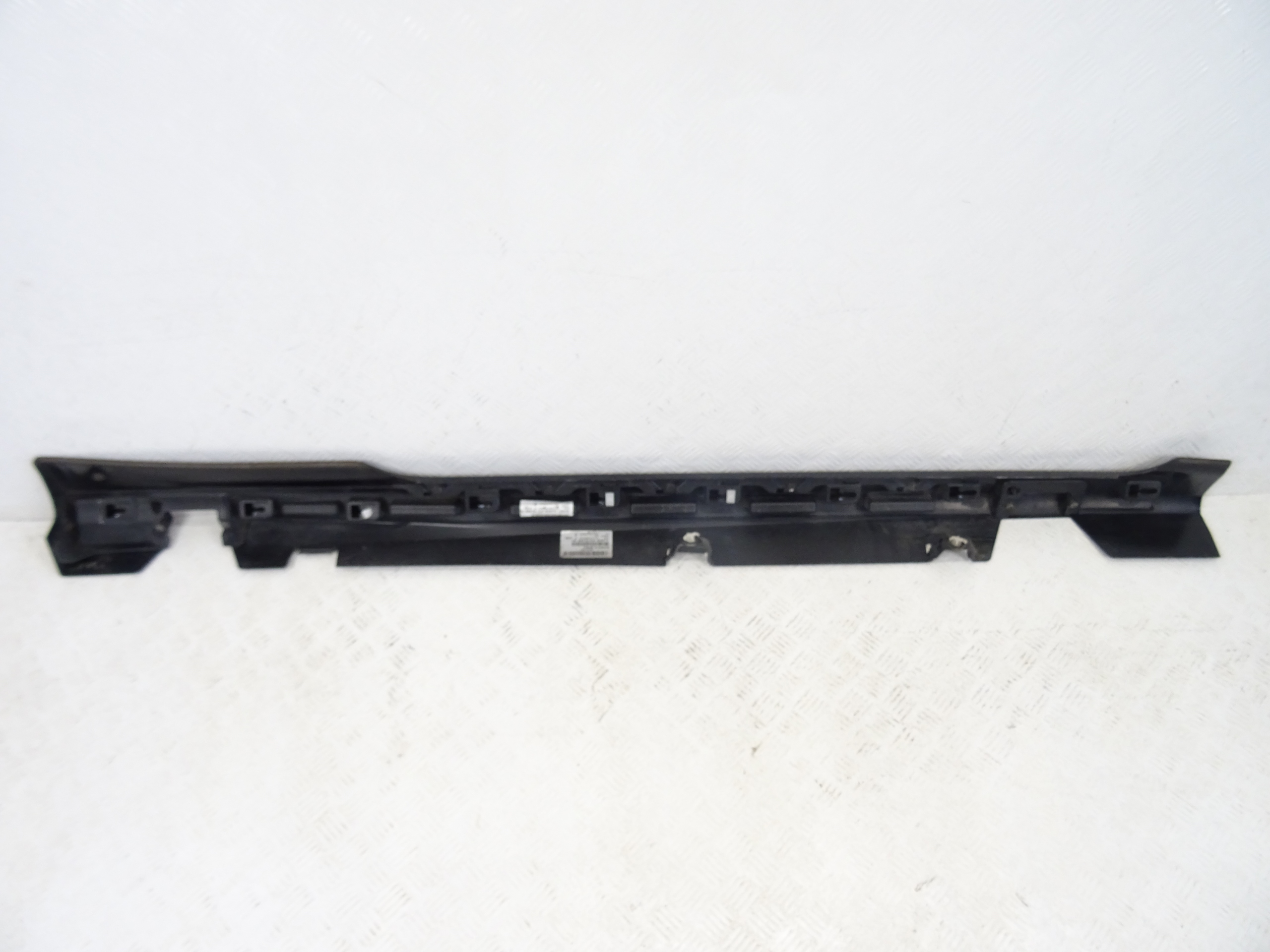 Ford Fiesta MK7 ST RS LIFT moulding threshold left | GetMotor 0U9