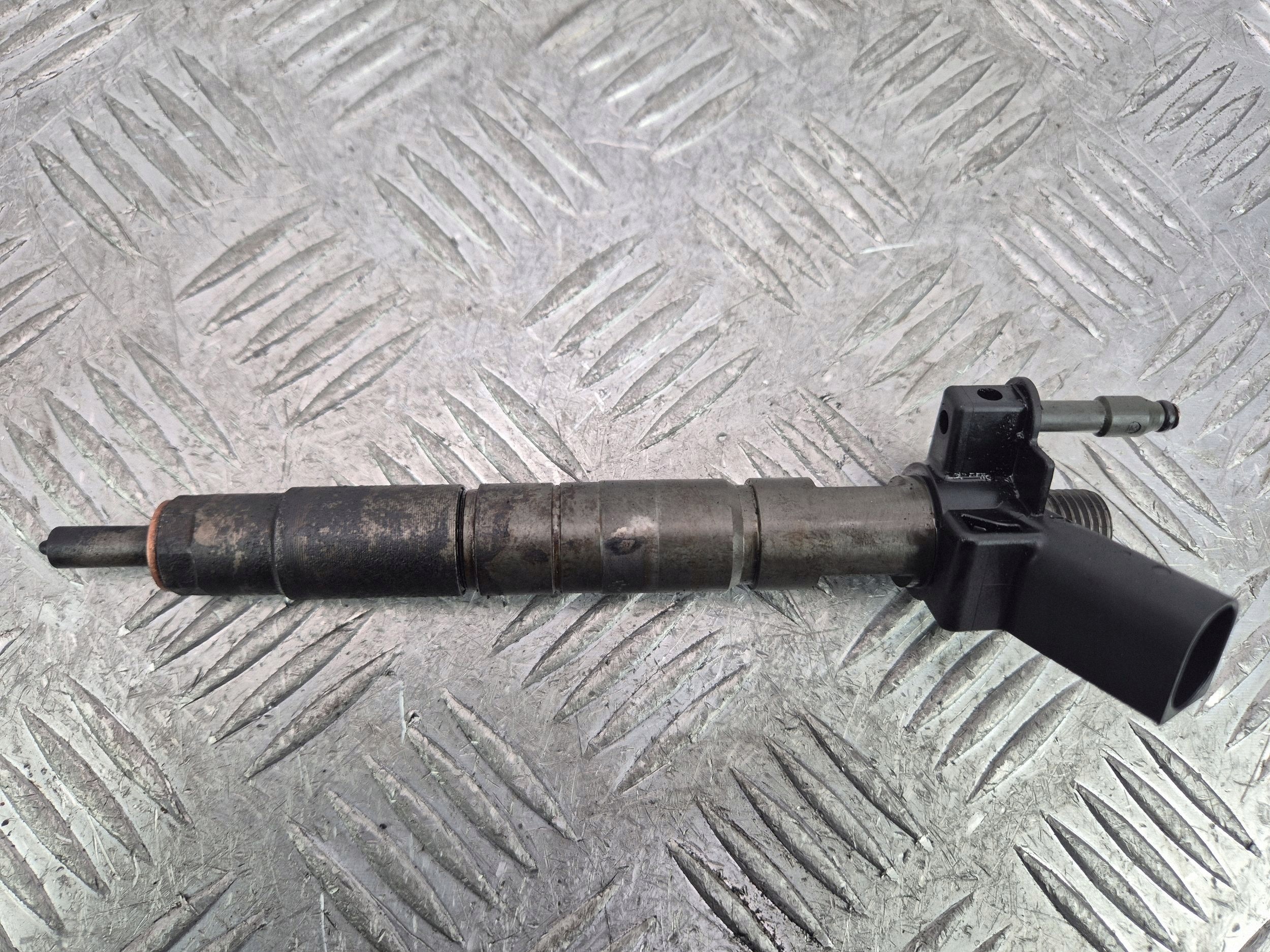 BMW 1 E81 E87 118d injecteur 7797877 N47D20A