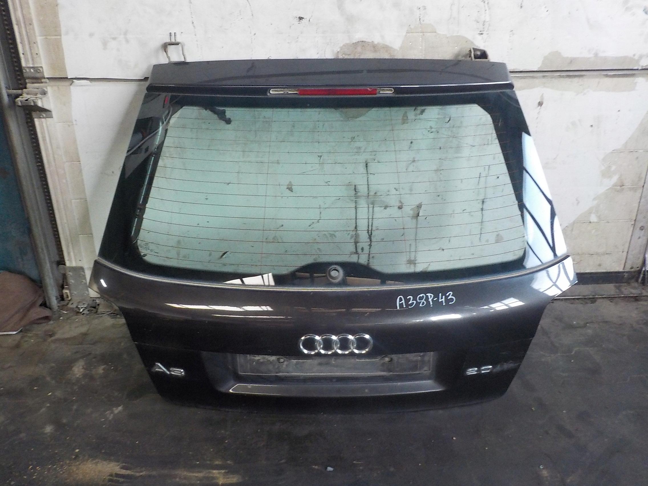 ЗАДНЯ КРИШКА БАГАЖНИКА A3p