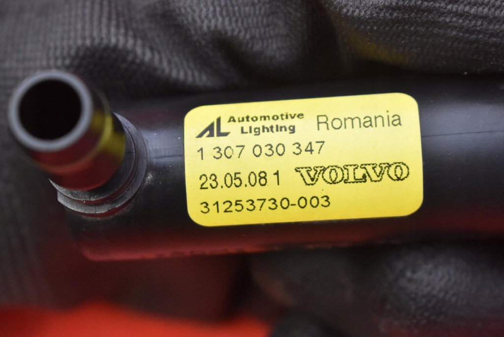 washer REFLEKTOROW right front 31253730 VOLVO C 70 2 II 05-09