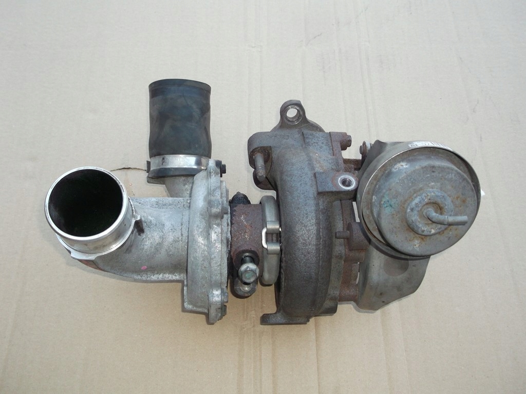 17201-0R070 - AVENSIS III T27 2.0 D-4D турбокомпрессор турбина