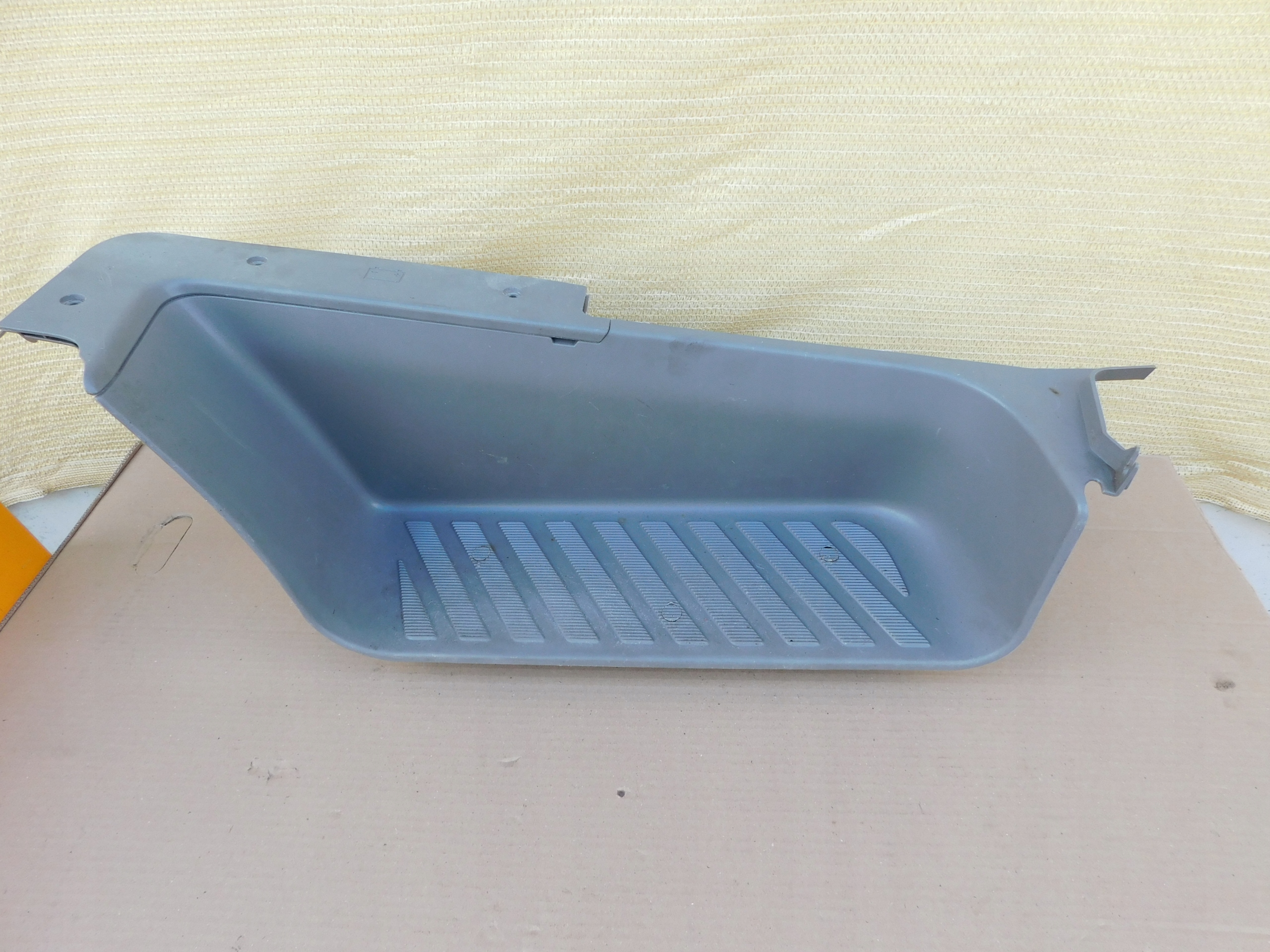 Sprinter 906 VW Crafter threshold stopien plastic wejsciowy left A9066860010