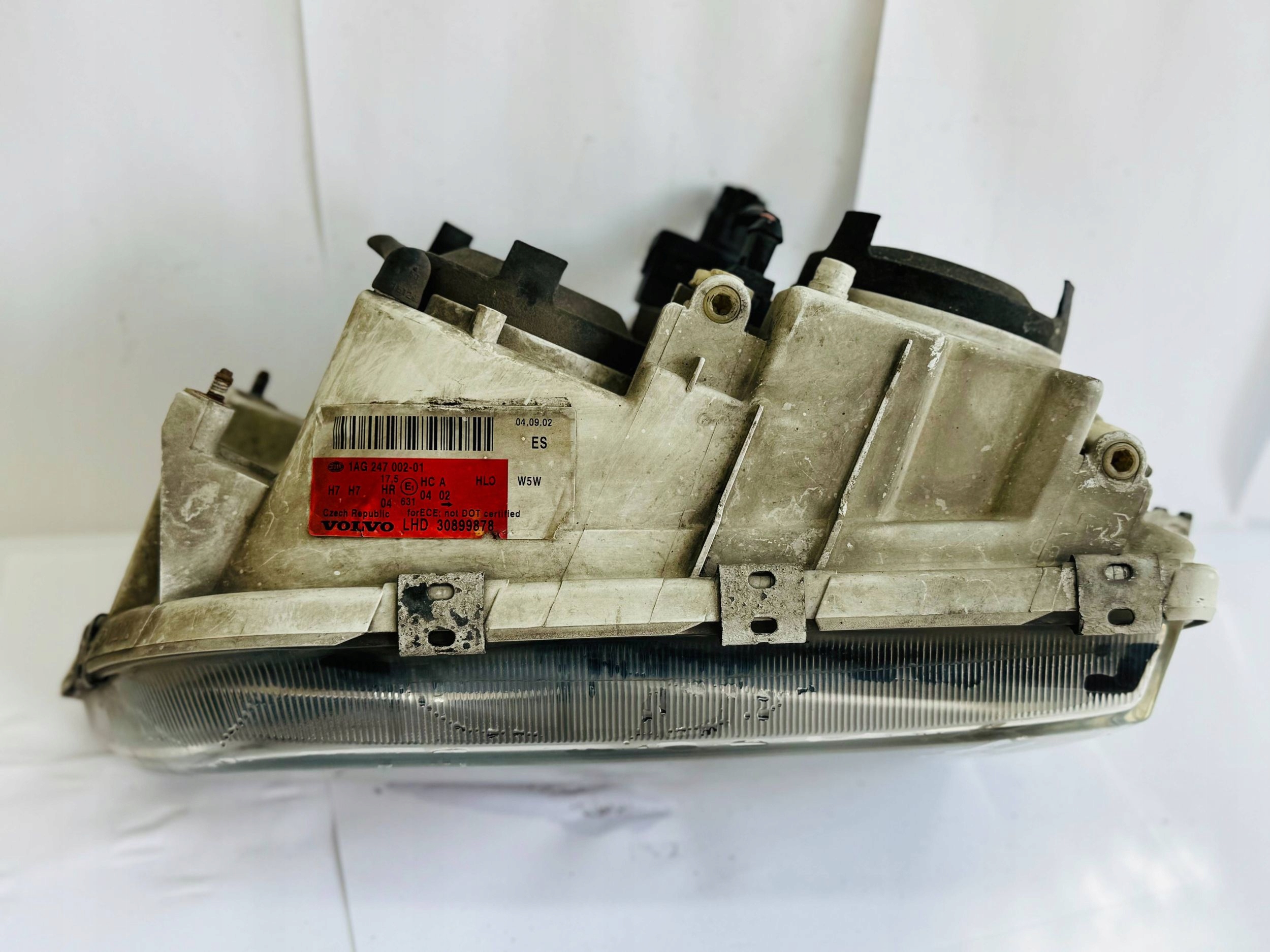 Reflektor left light front VOLVO V40 and LIFT 02r 30899878