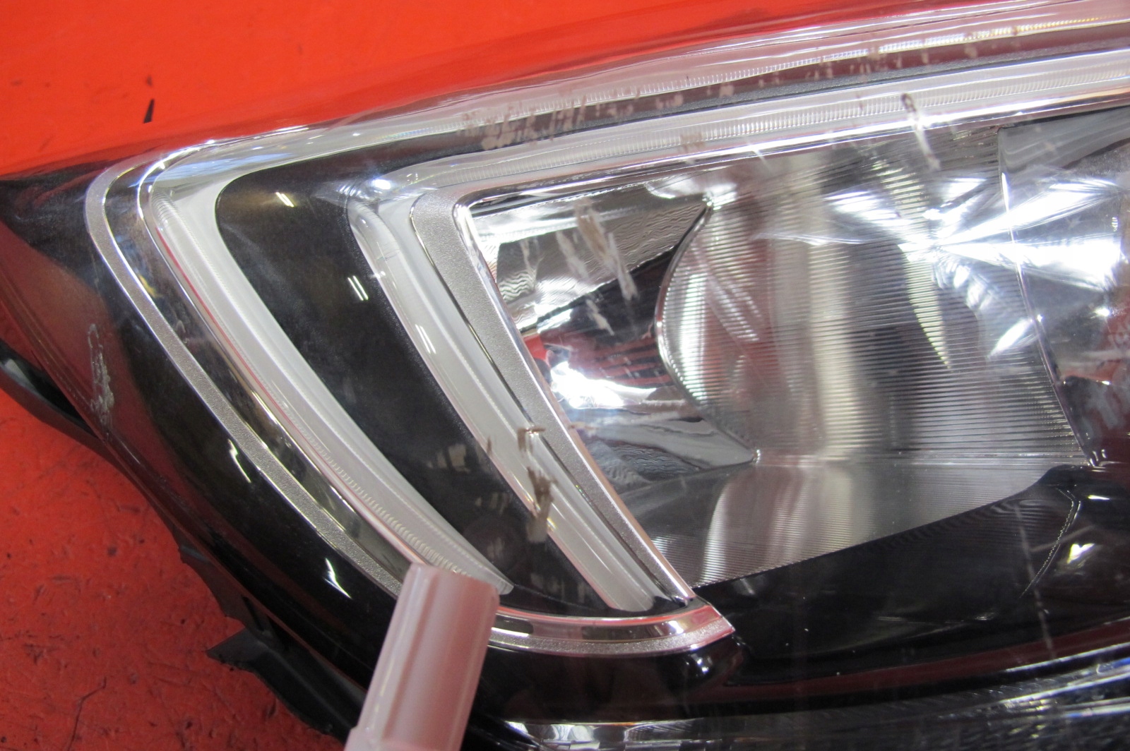 Opel Crossland X P17 H75 13467968 REFLEKTOR LED H7 H7 light front right