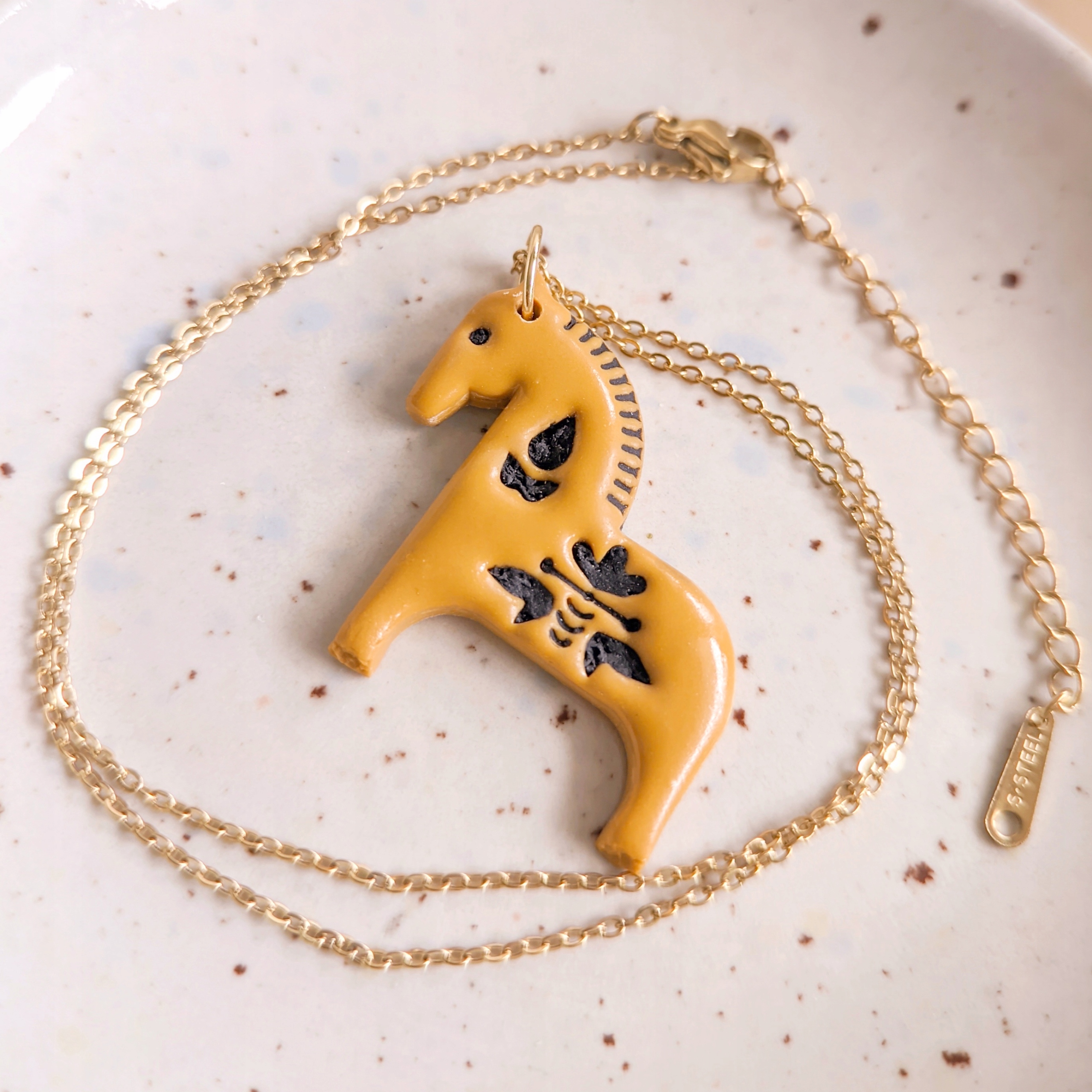 Náhrdelník s koněm , přívěsek kůň inspirovaný přírodou v boho stylu, koně