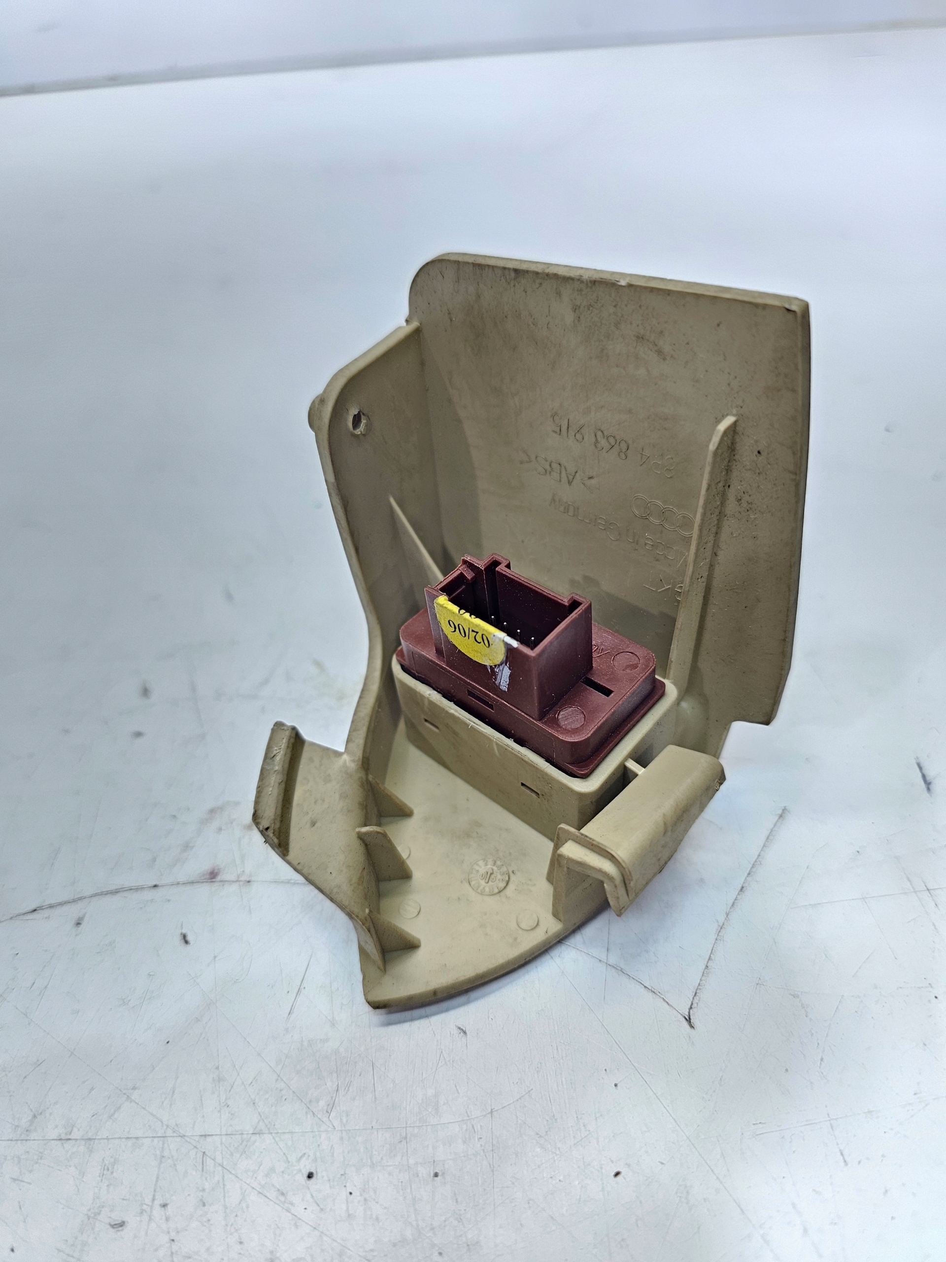GUZIK button opening control switch bonnet tanks AUDI A3 8P 8P0959833A
