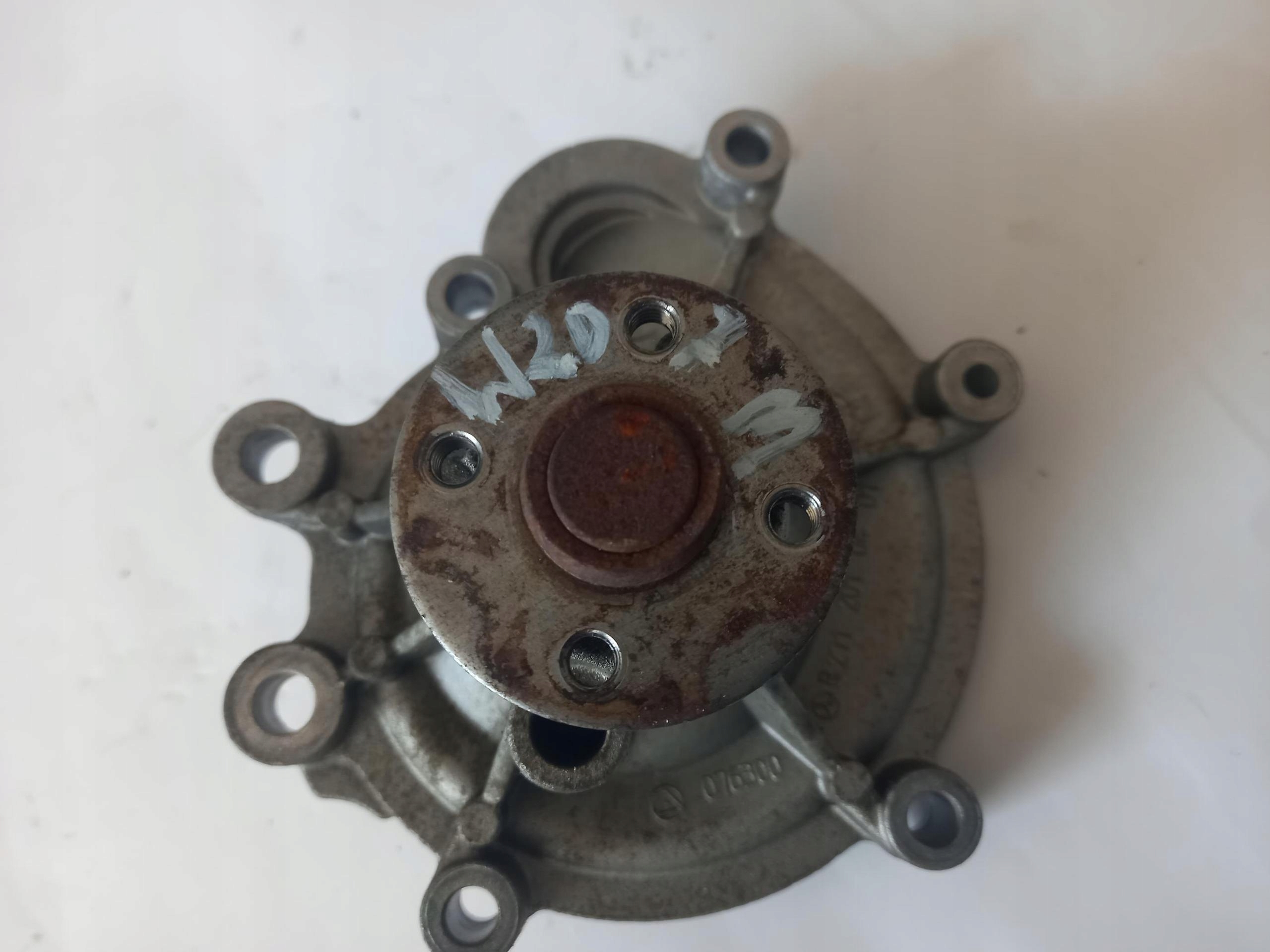 water pump MERCEDES E-KLASA W207 1.8 CGI 09-16