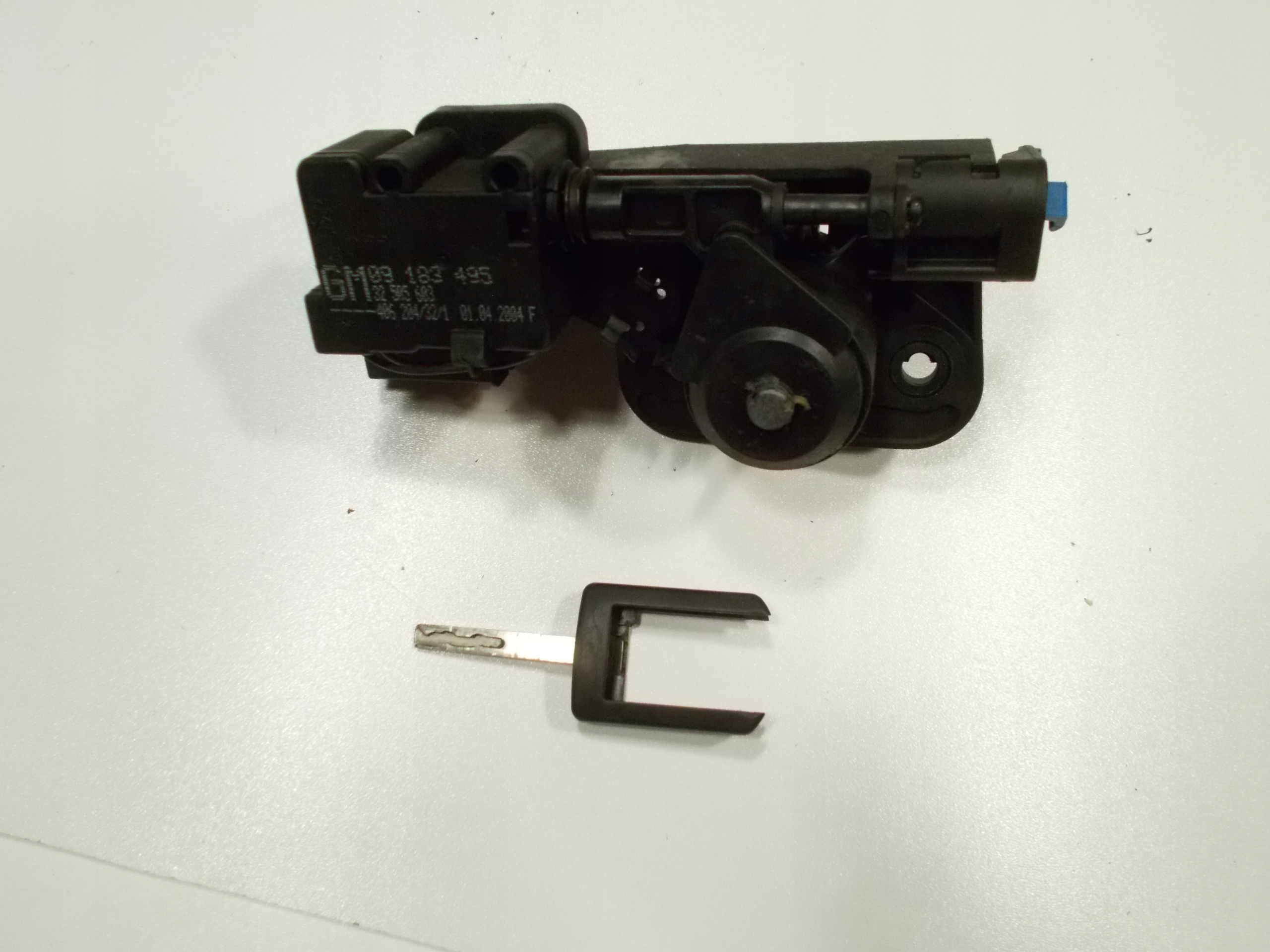 lock boot key OPEL MERIVA A original GM 13168316 89183495