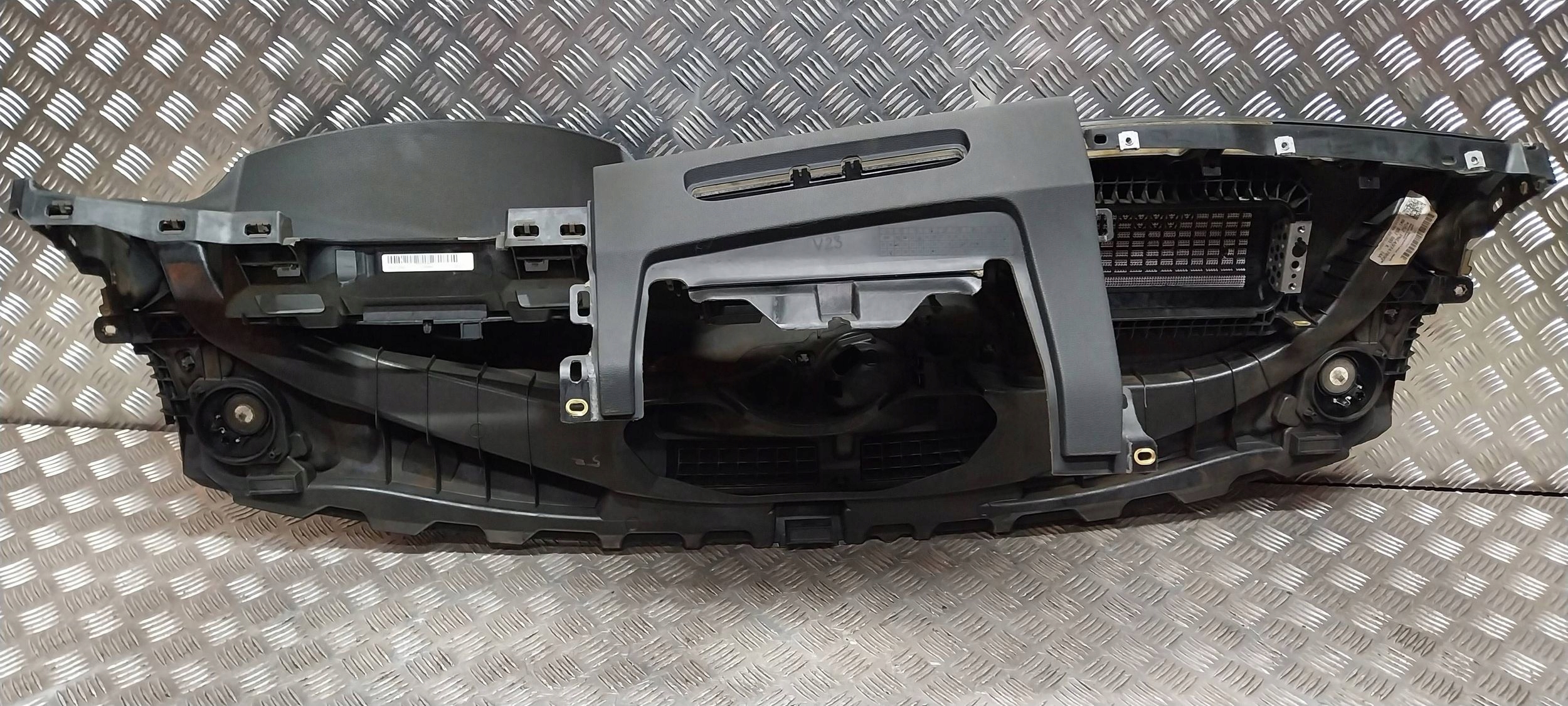 console dashboard instrument panel AUDI A4 B9 15- 8W1857001K