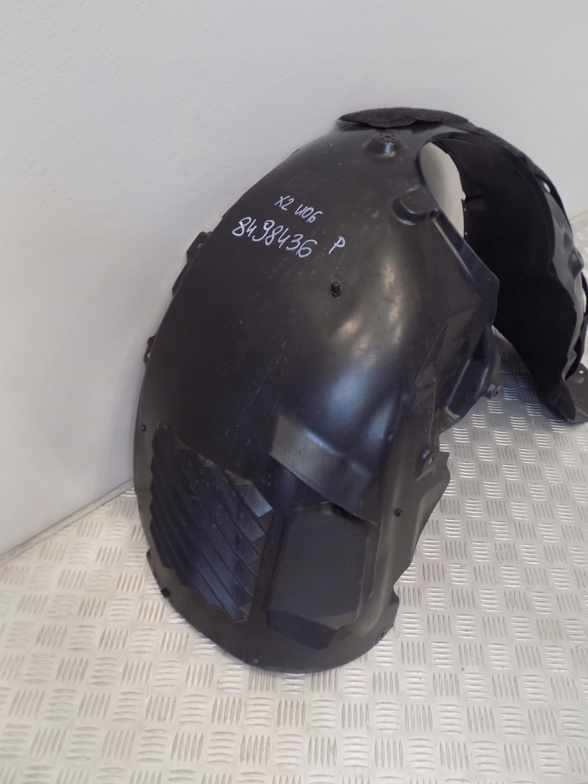 BMW U06 ACTIVE TOURER mudguard front PR 8498436