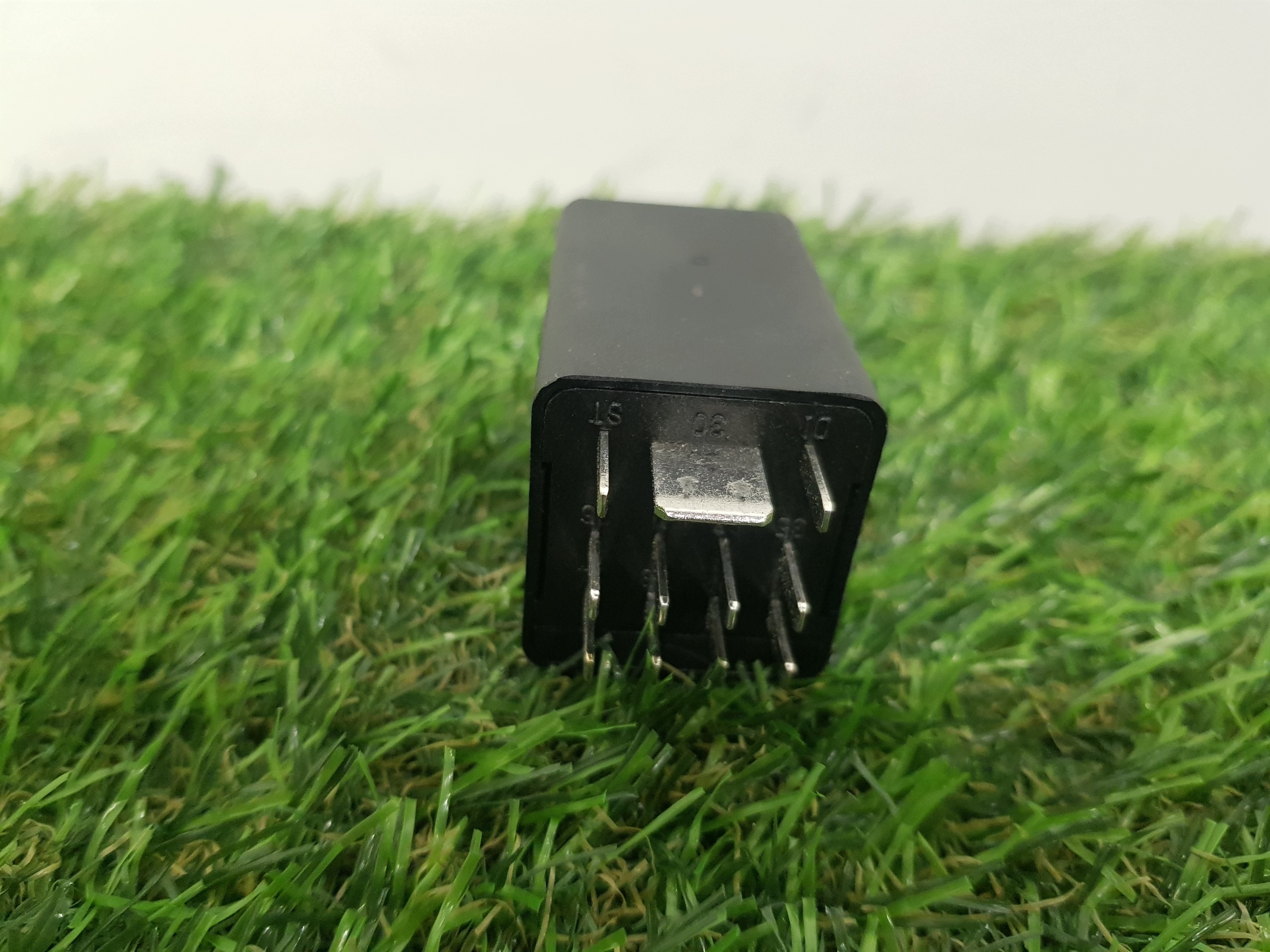 relay plugs ZAROWYCH 639 AUDI Q7 0281003029