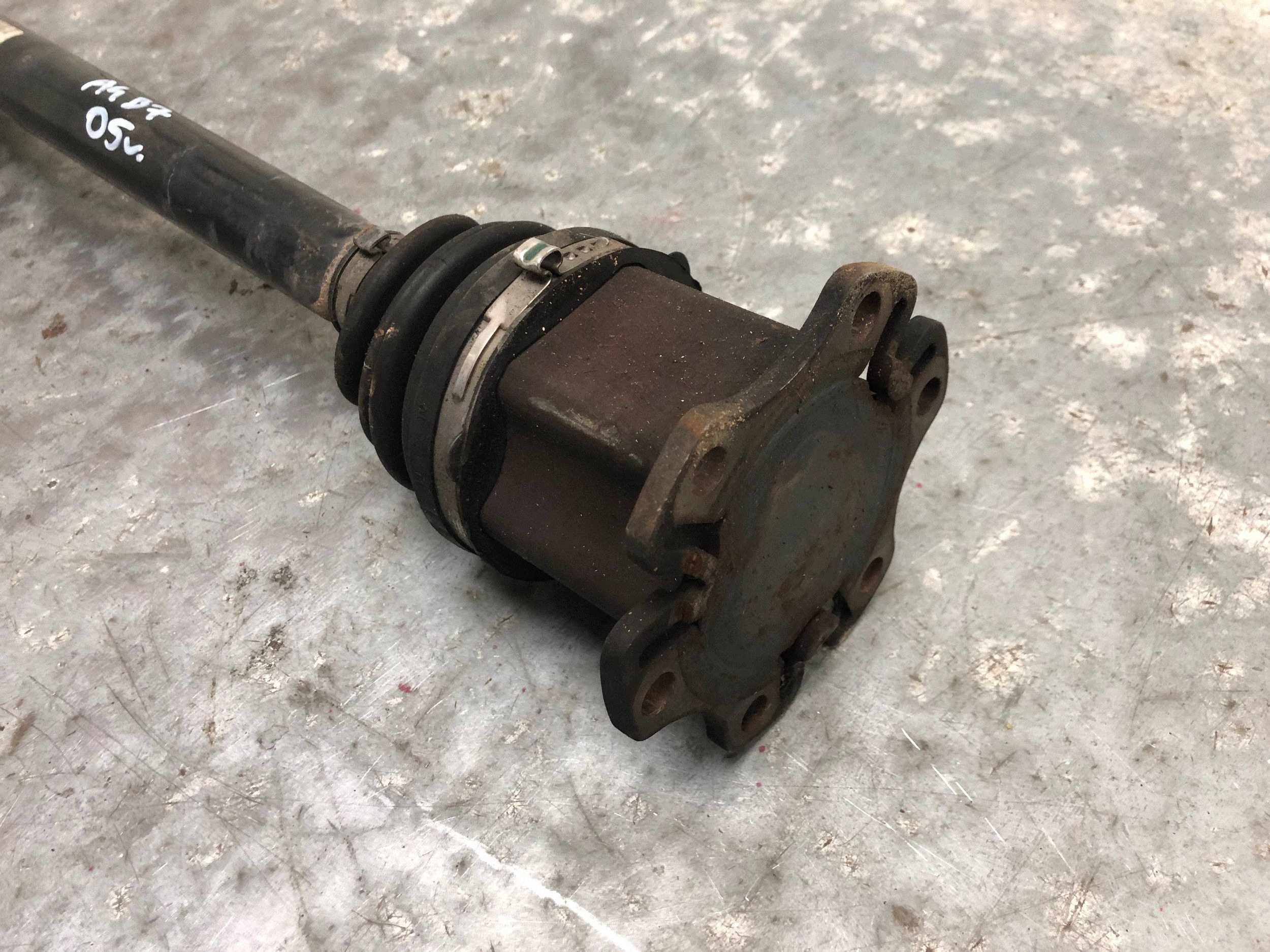 semi-axis right AUDI A4 B7 8E0407272AT