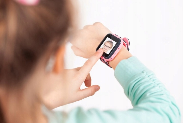 Детские умные часы Kruger & Matz Smartkid GPS поддержка беспроводной зарядки нет