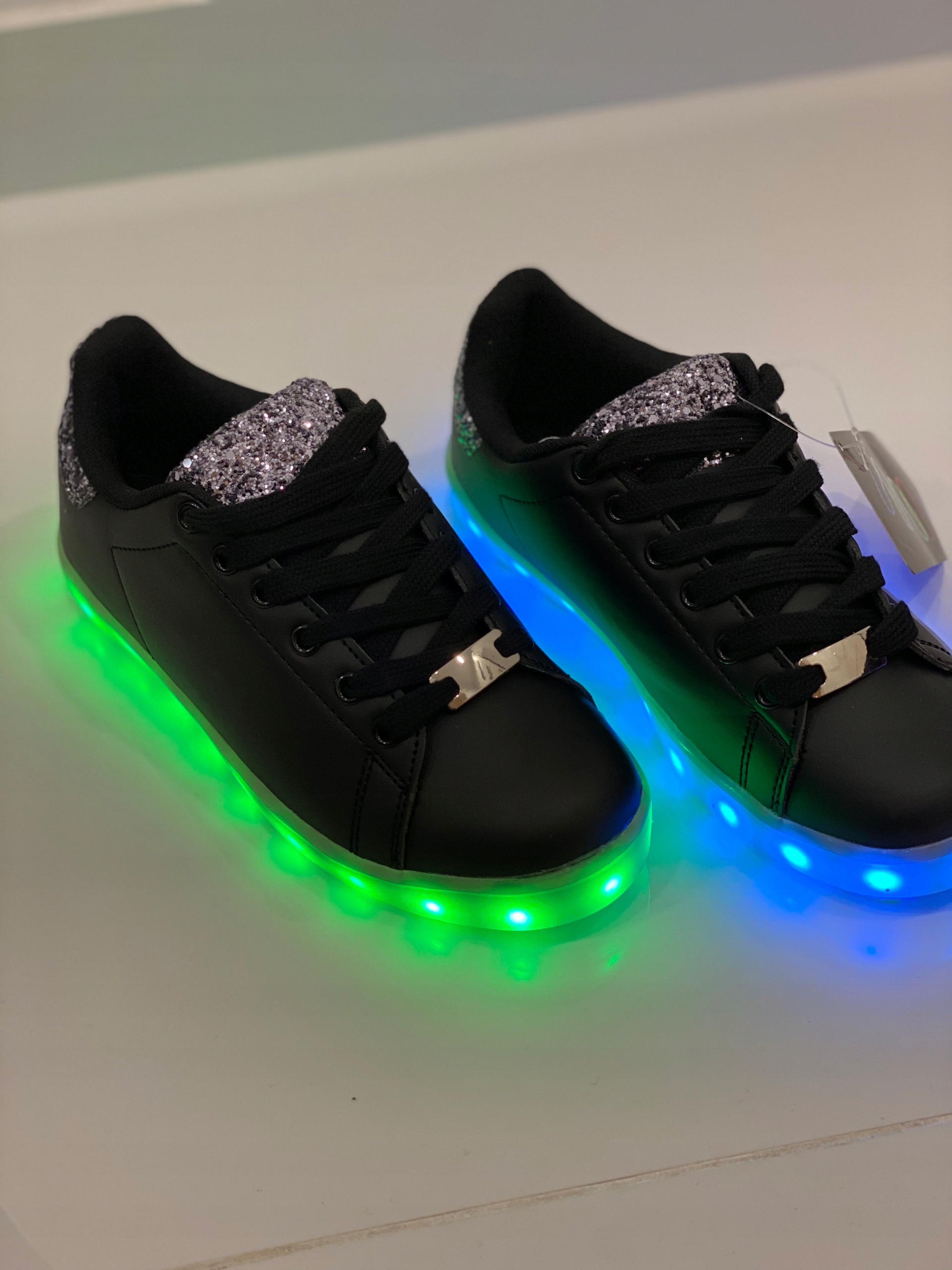 Buty led adidas allegro hotsell
