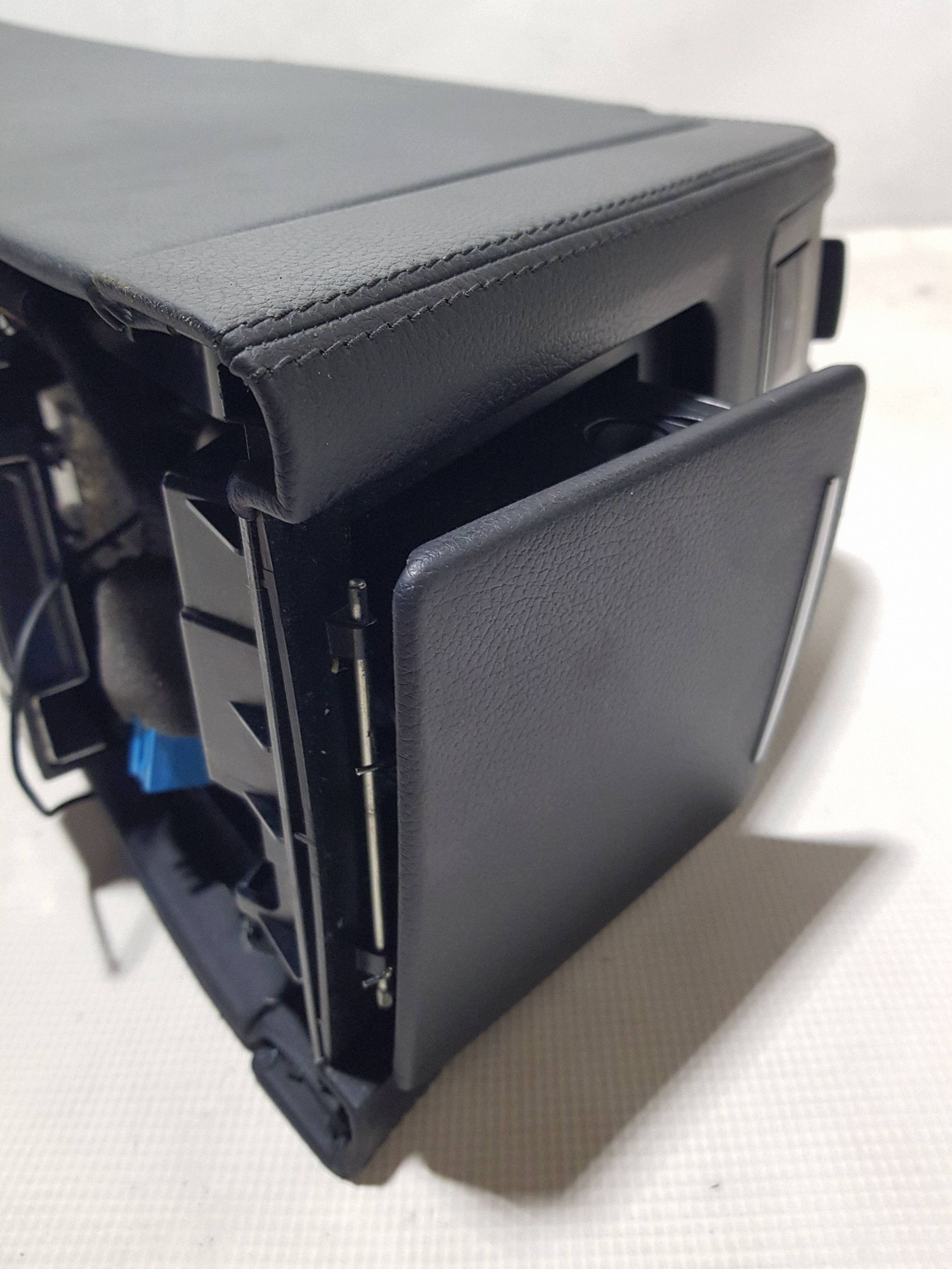 armrest front front MERCEDES CLS W218 tunnel central
