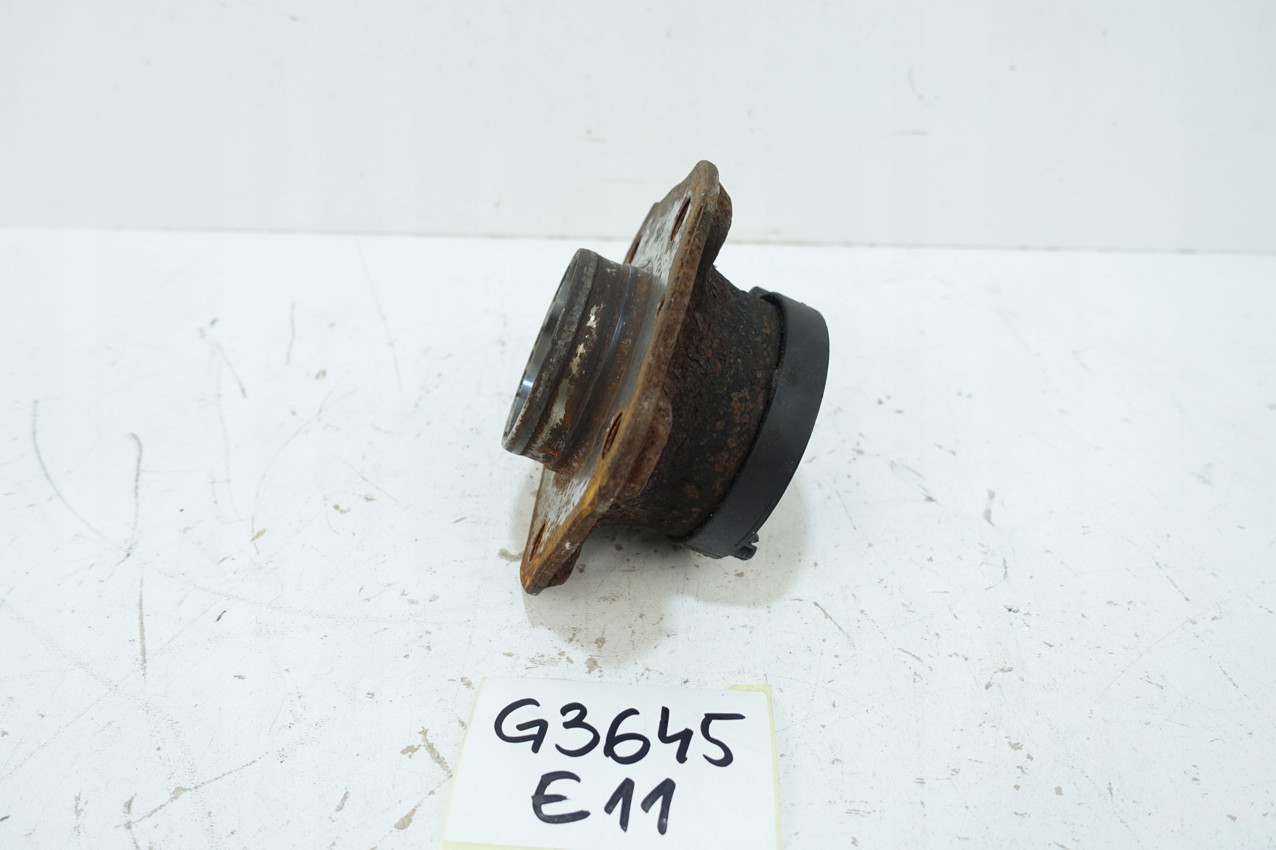 AUDI A4 B9 A5 čepu LOZYSKO kola předek 8W0407613