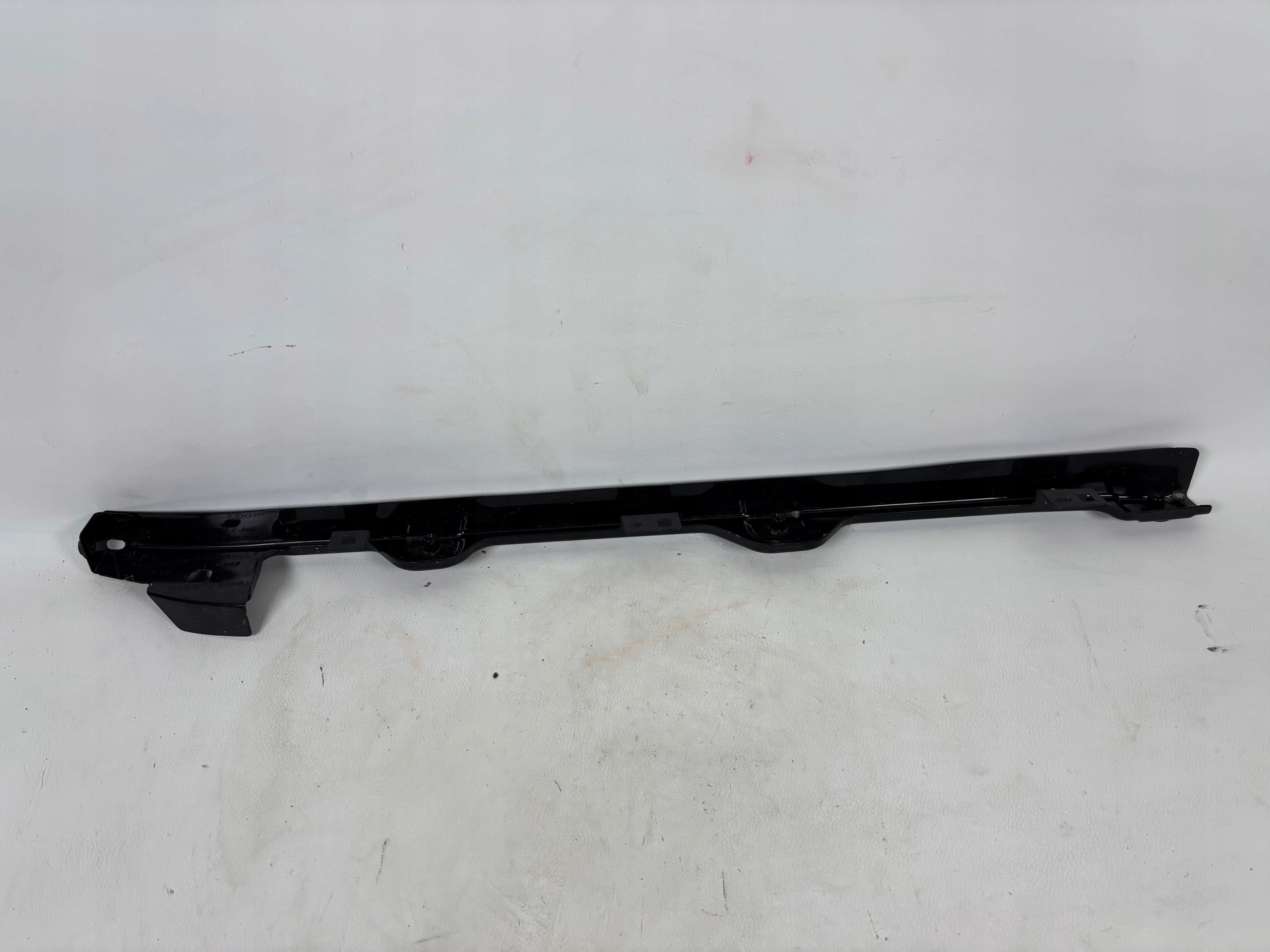 PORSCHE MACAN cover SLUPKA left 95B809573B