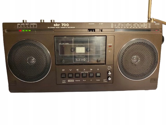 Radiomagnetofon stereo ,,RFT SKR 700,,