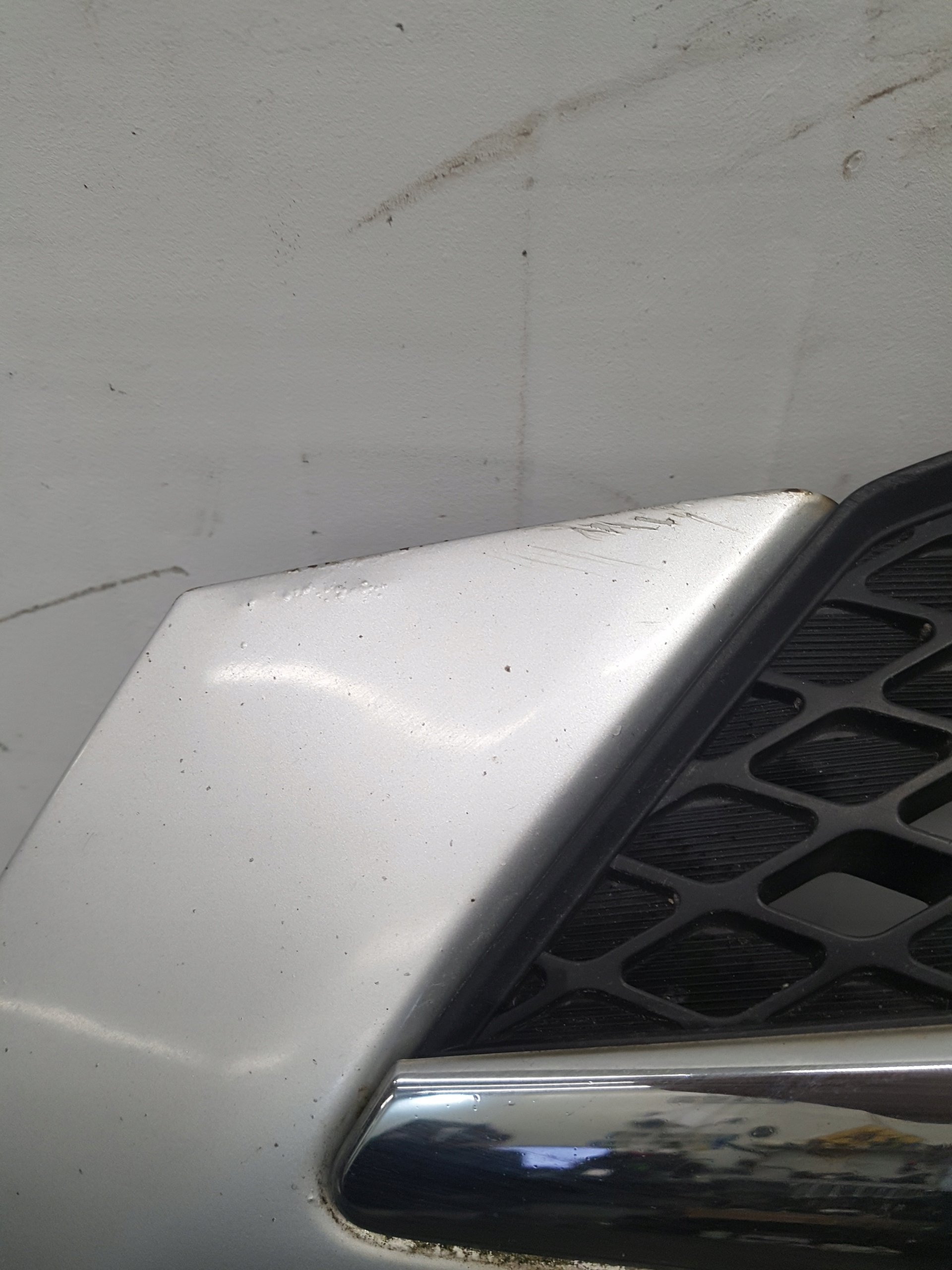 kapota MAZDA 2 2004