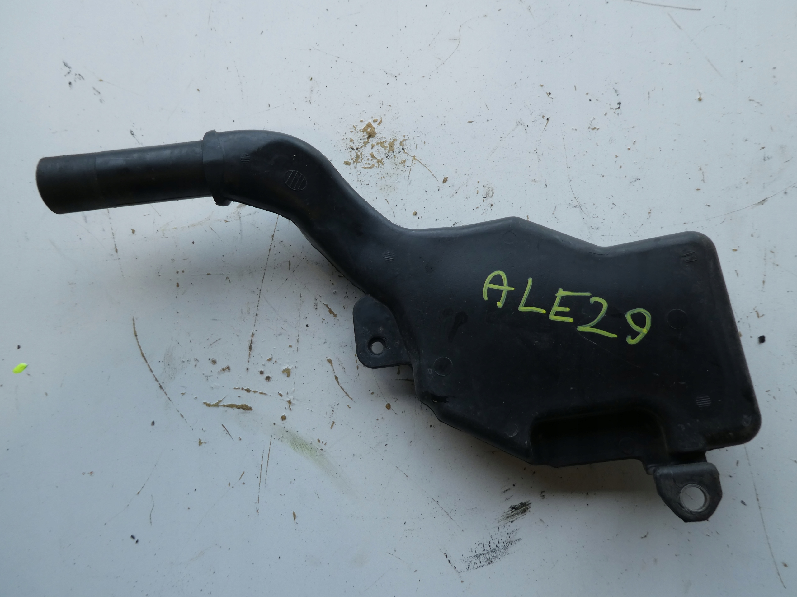 AUDI A5 BEHÄLTER SPRITZDÜSE WLEW 8T1955463B