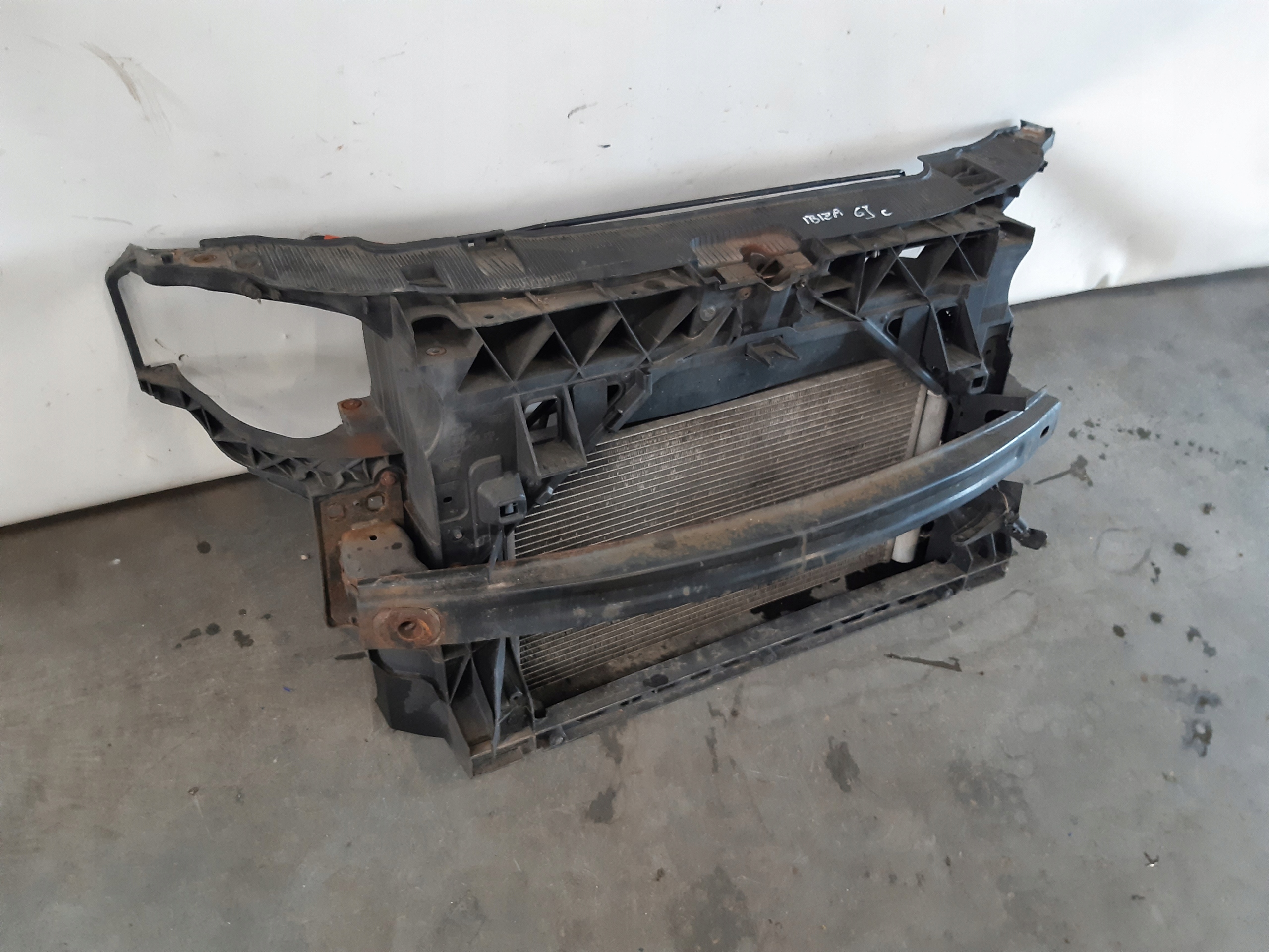 support panel for radiators pillar iron 1,6 Seat Ibiza 6L