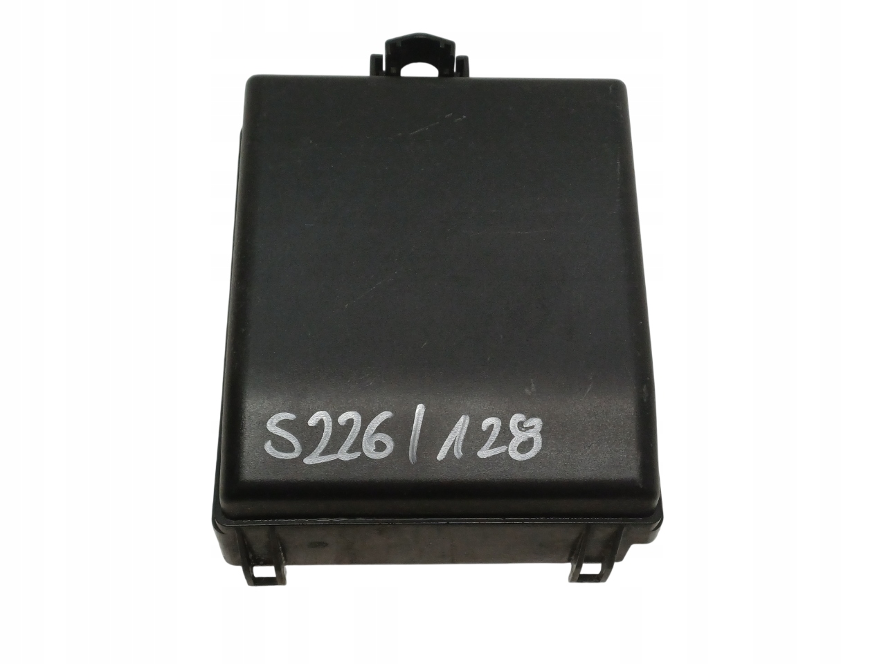 HYUNDAI IX35 09- POKRYWA SKRZYNKI BEZPIECZNIKÓW 919412S052