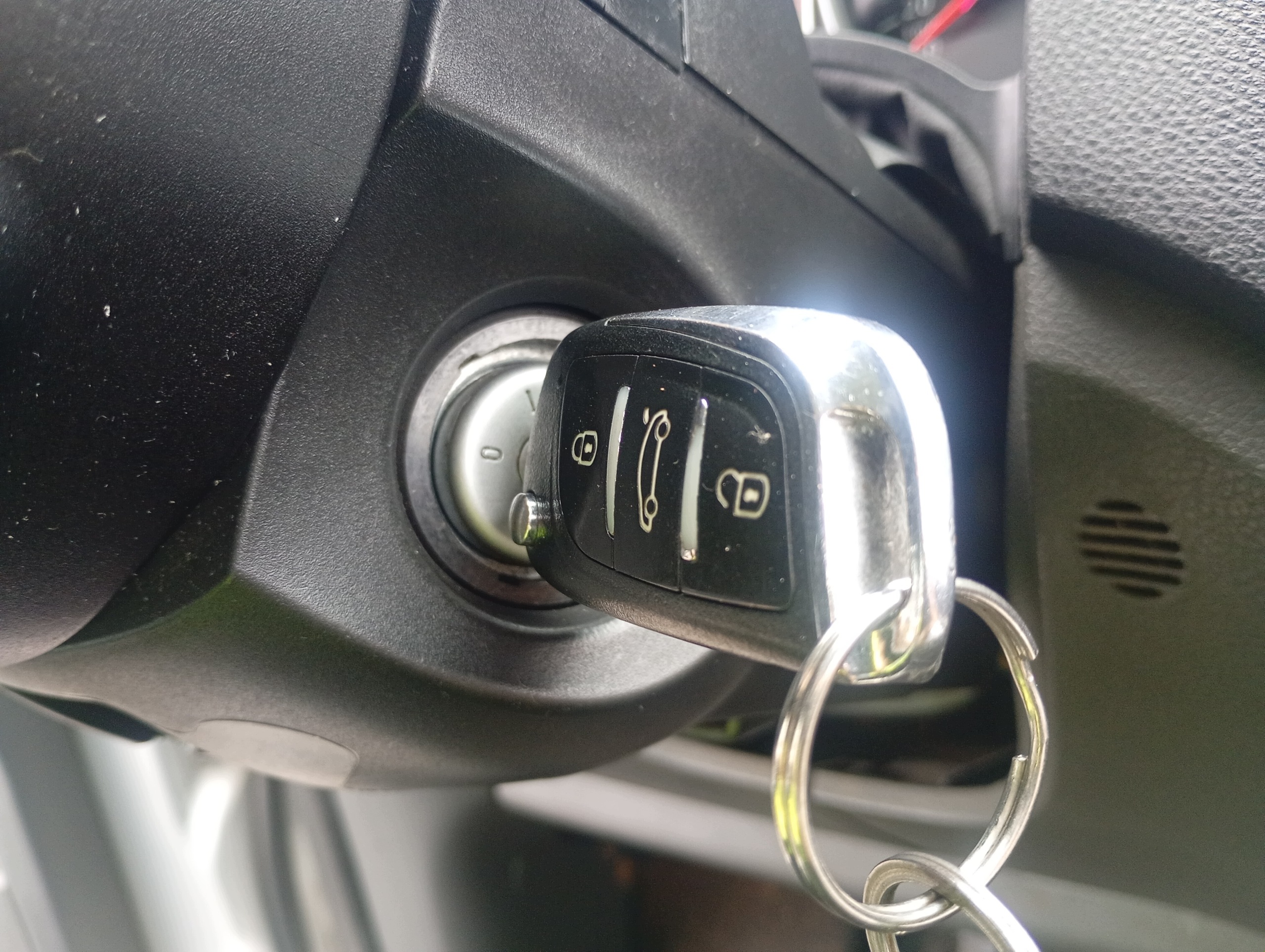 Accensione z kluczykiem Ford C-MAX 1 e FL 07-11 1.6 TDCI 307038km
