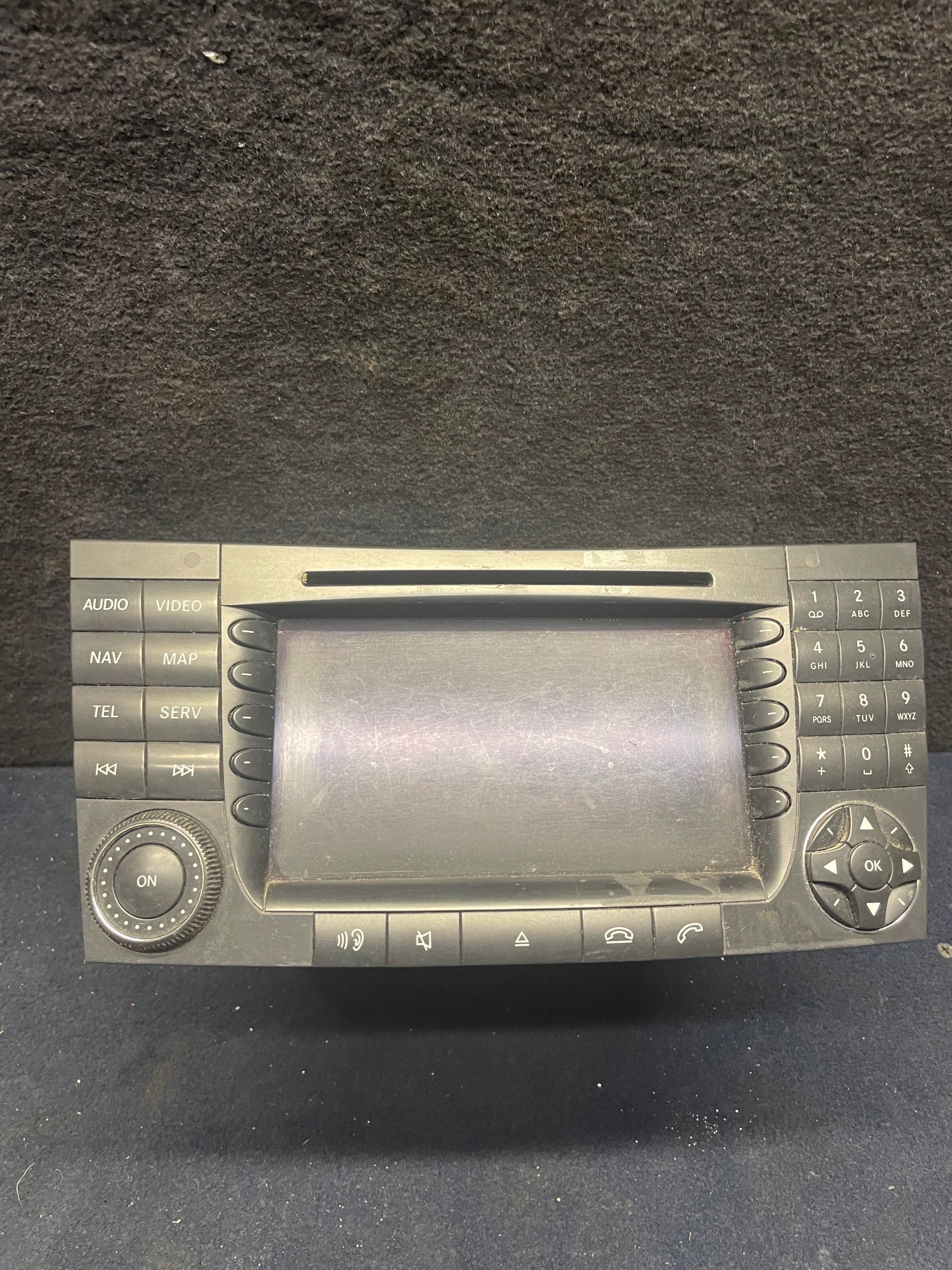 MERCEDES W211 W219 радіо NAVI be 7039 A2118202897