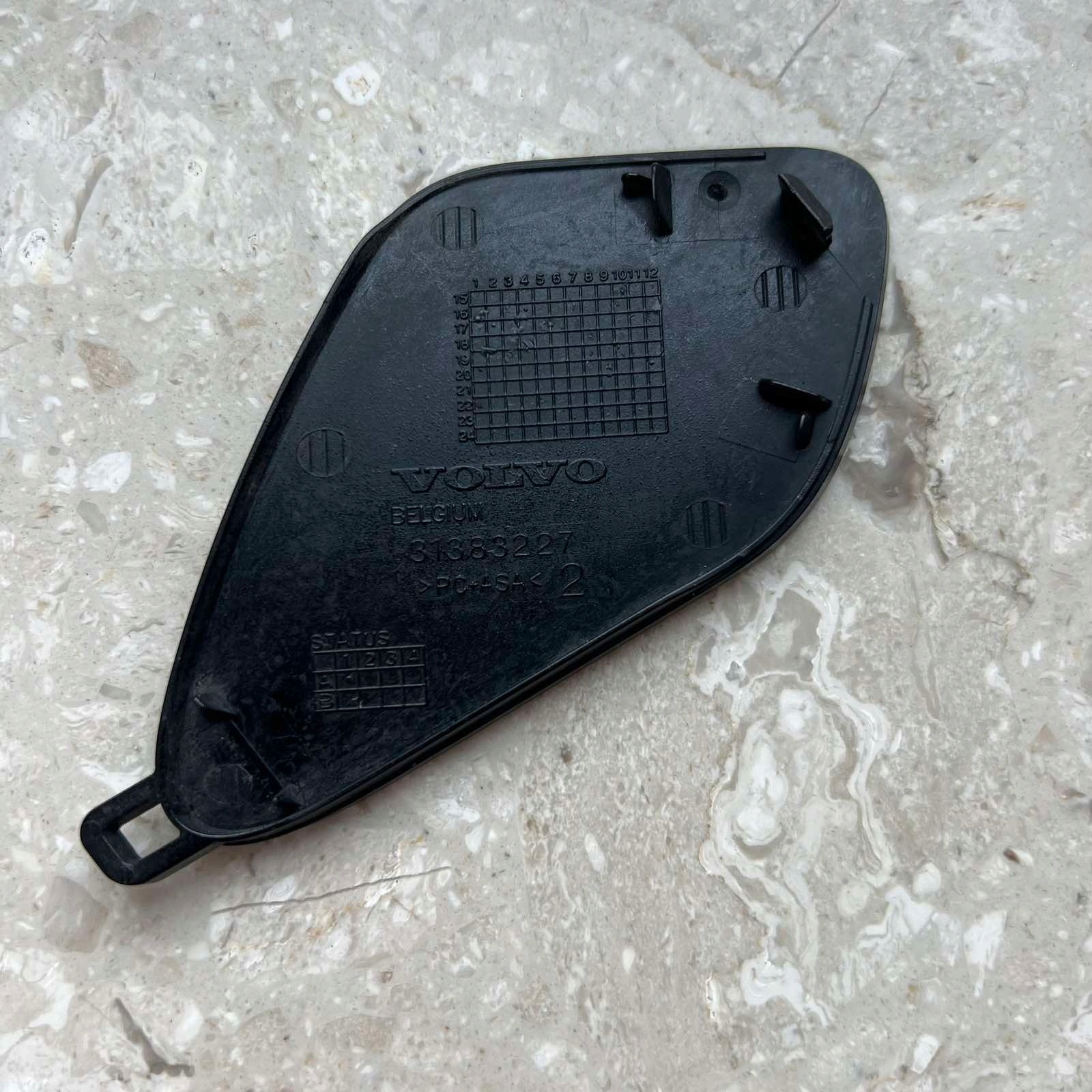VOLVO S90 V90 2016->towing hook cap bumper front 31383227