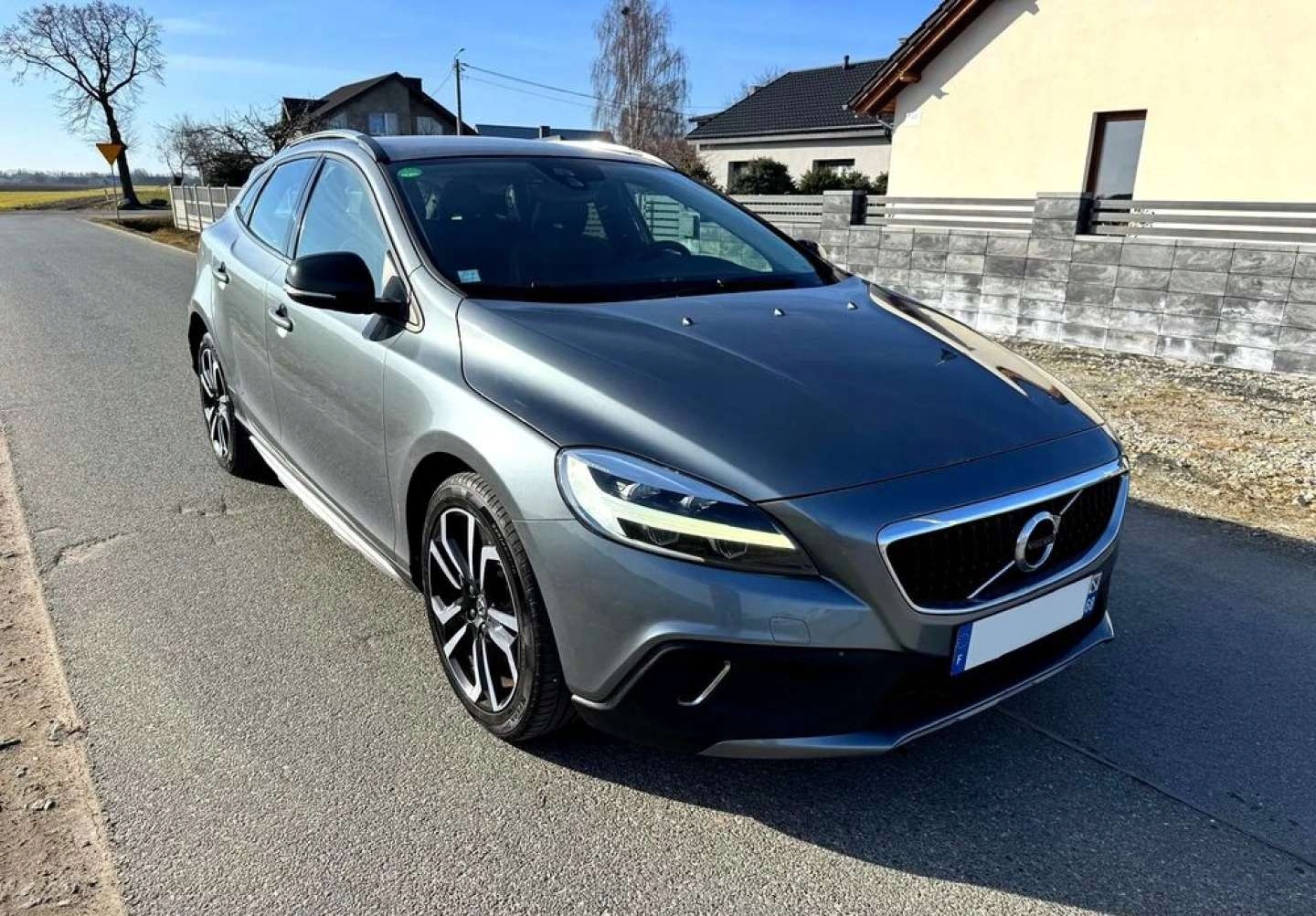 Volvo V40 Cross Country Volvo V40 Cross Country D3 Momentum 2.0 Diesel