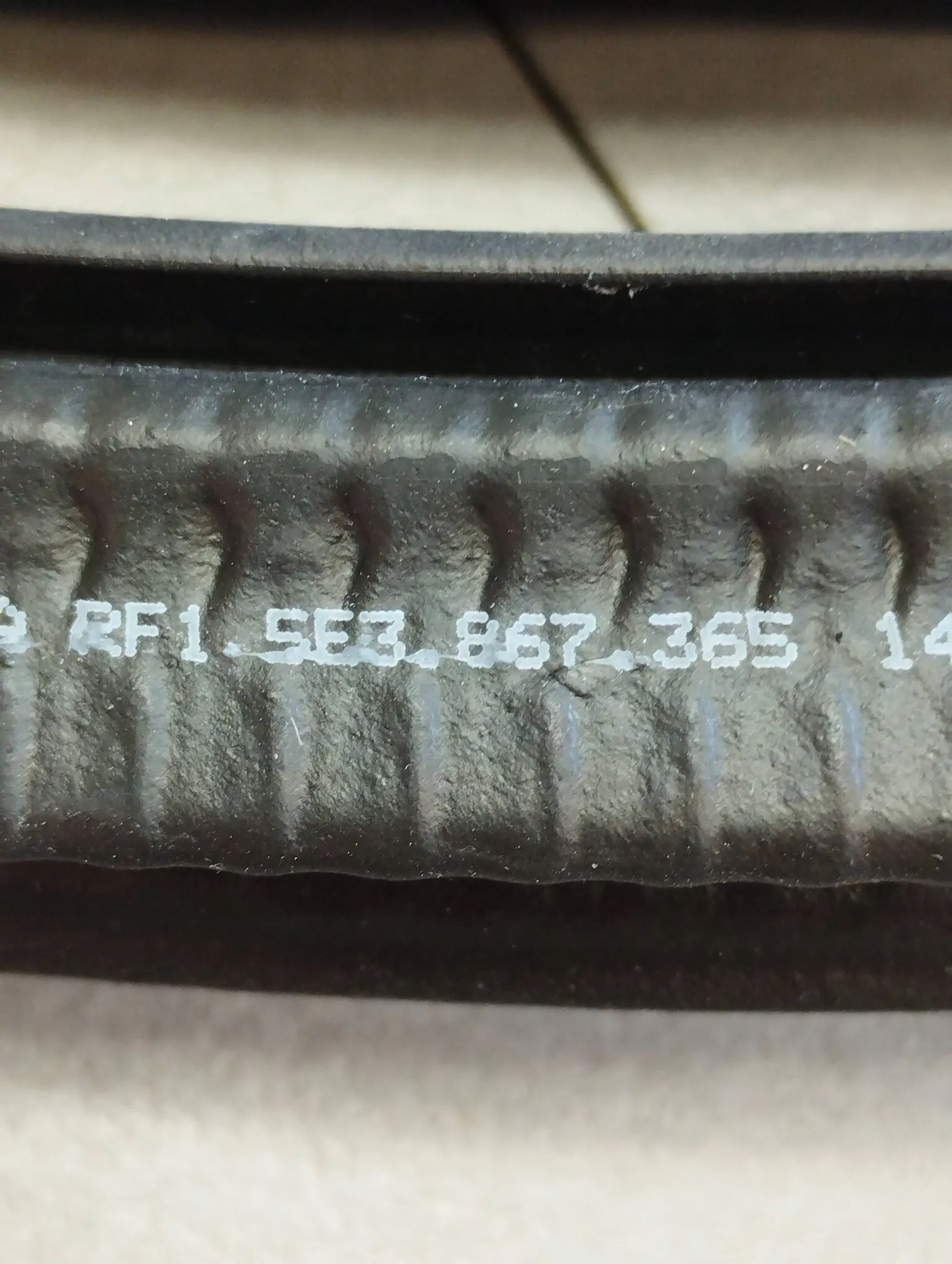 Skoda Octavia Mk4 HB gasket door right front 5E3867365