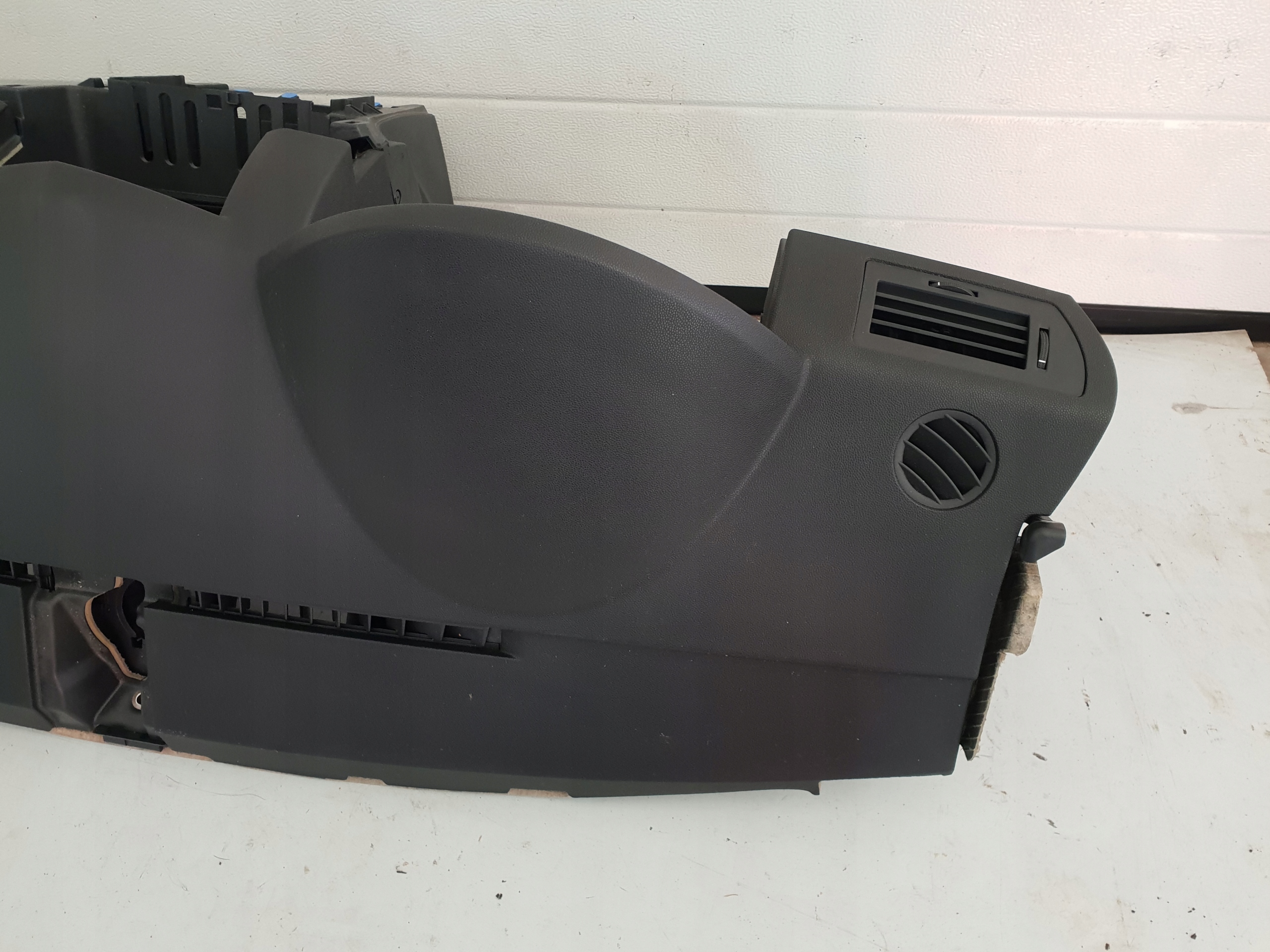 opel Astra H III 3 консоль торпеда AIR