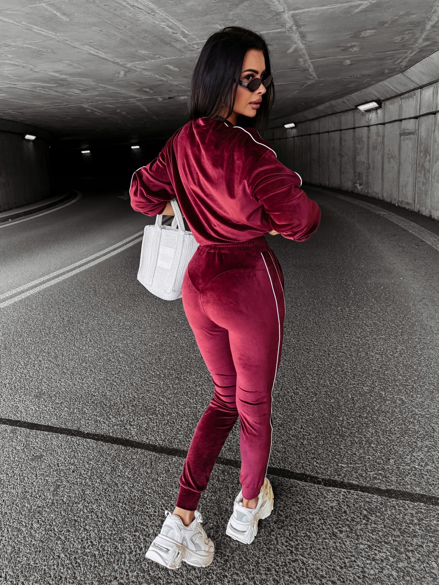 Welurowy komplet damski OLAVOGA DRESSY bordo - S Rozmiar S