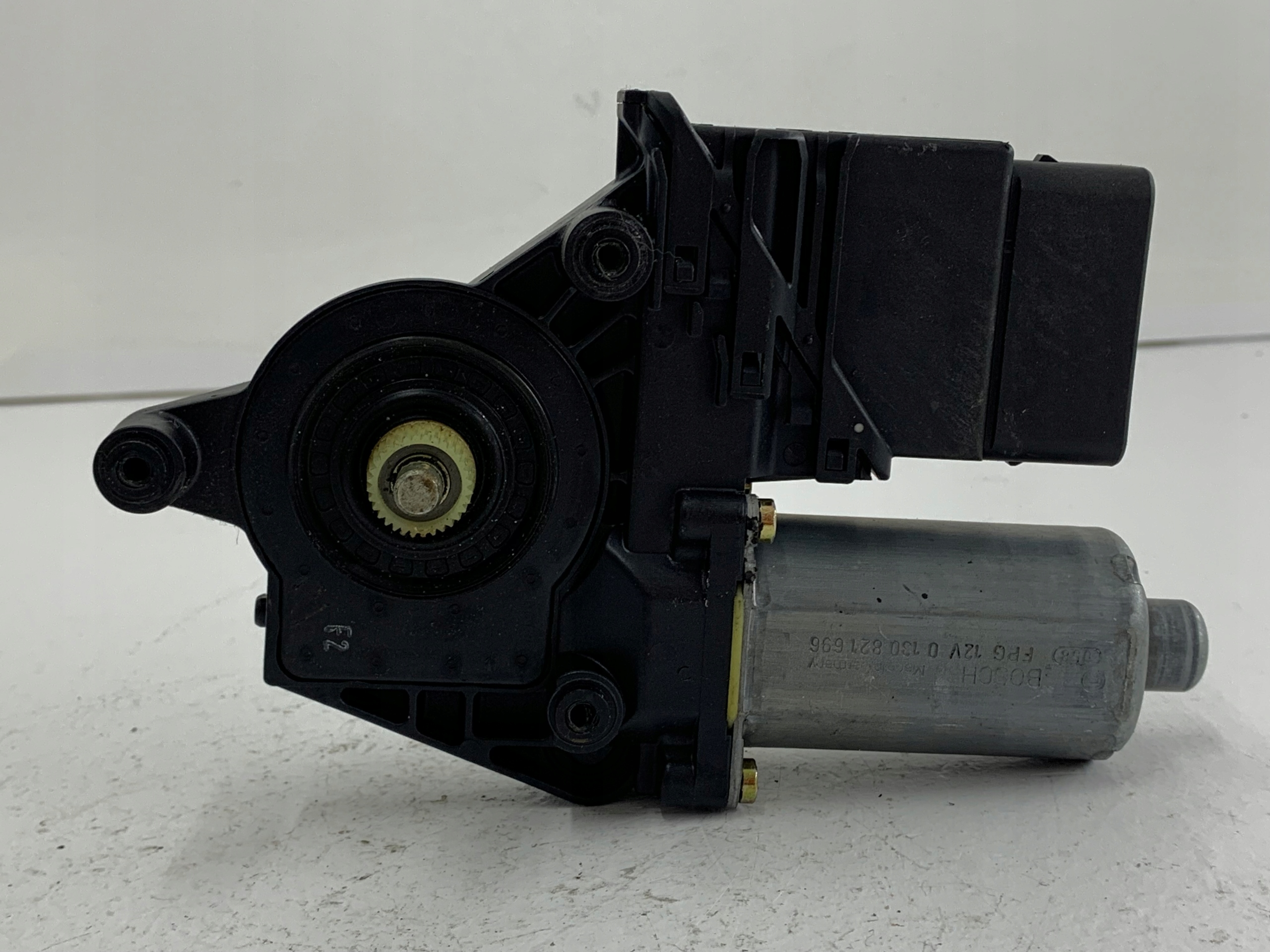 VW PASSAT B5 mini motor windows right rear part 3B9839752CA