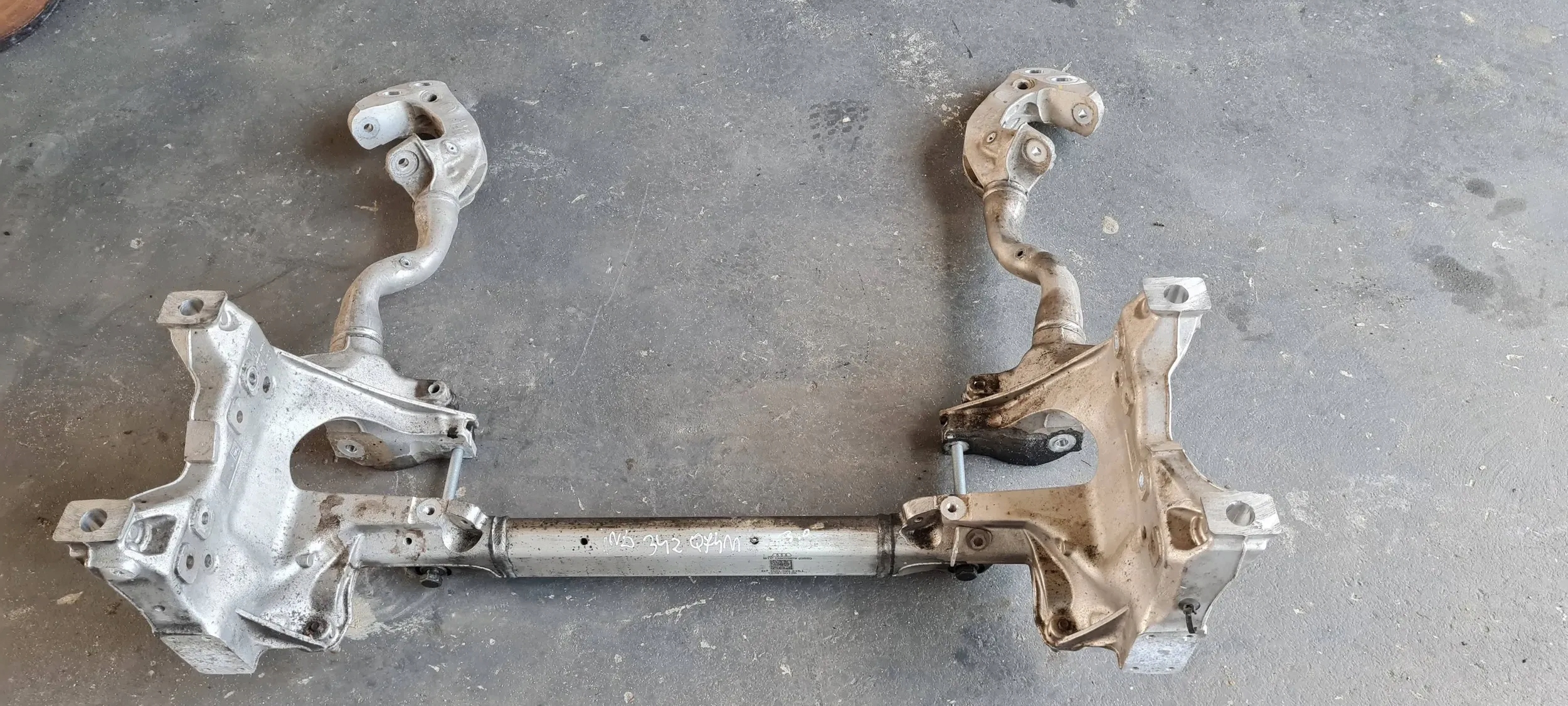 Q7 4M II axle beam axle beam sider front front subframe LAWA 4M0399315L